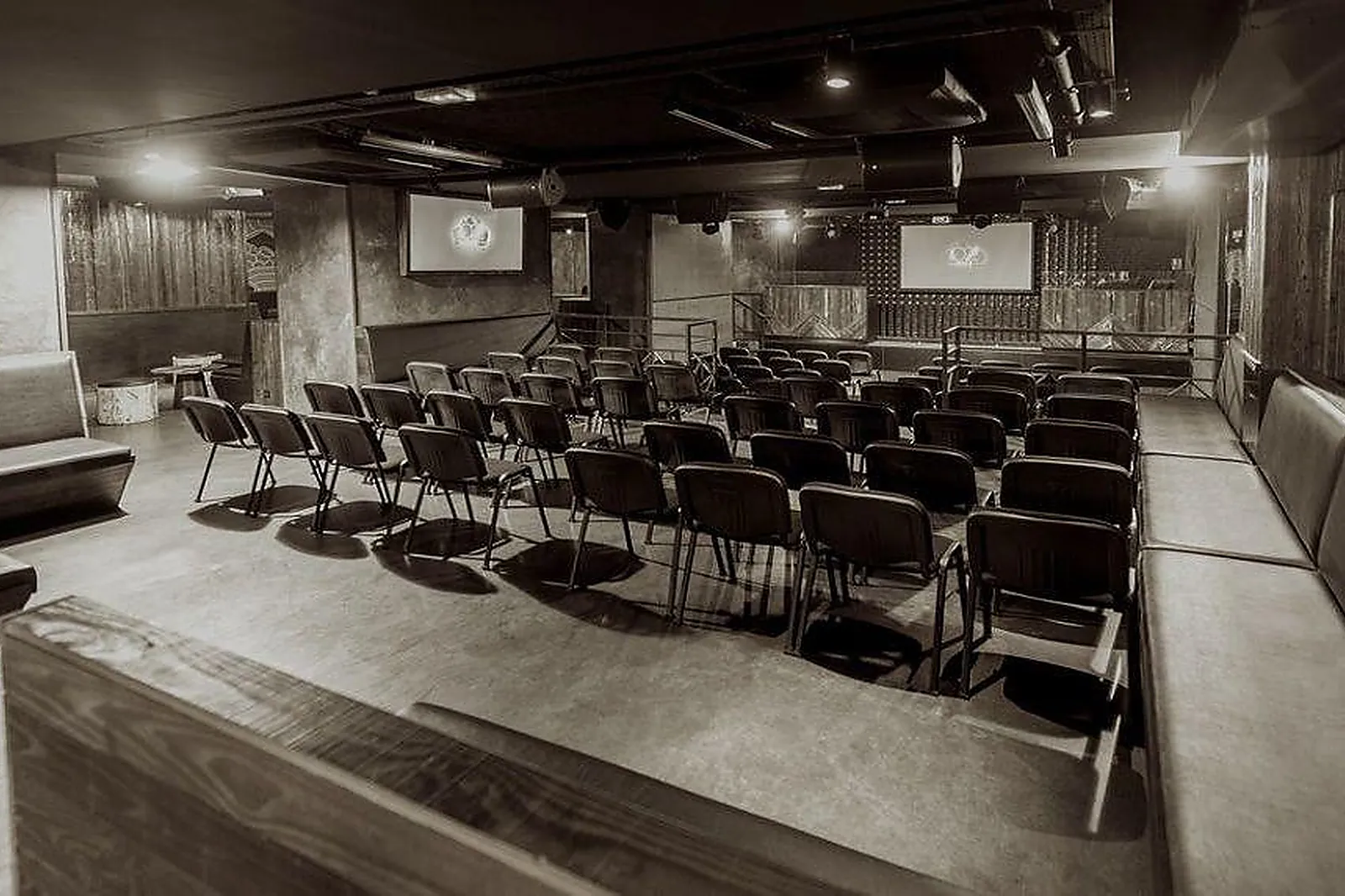 Cafés et Restaurants, CAFÉ OZ CHÂTELET