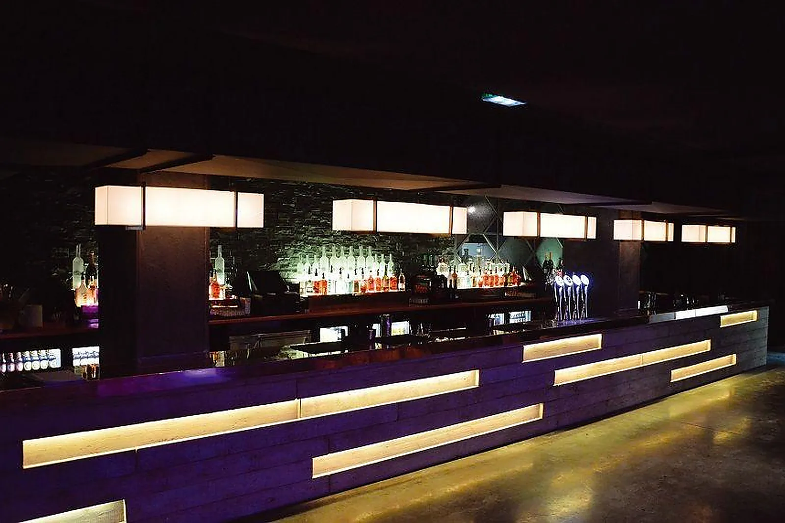 Cafés et Restaurants, CAFÉ OZ CHÂTELET