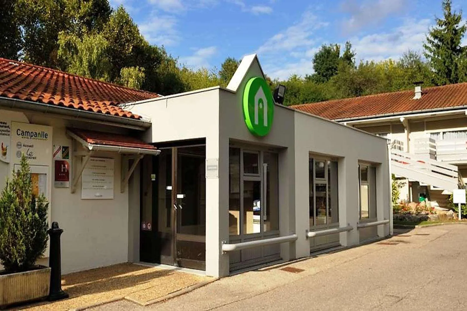 Lieux événementiels, CAMPANILE LYON NORD - DARDILLY