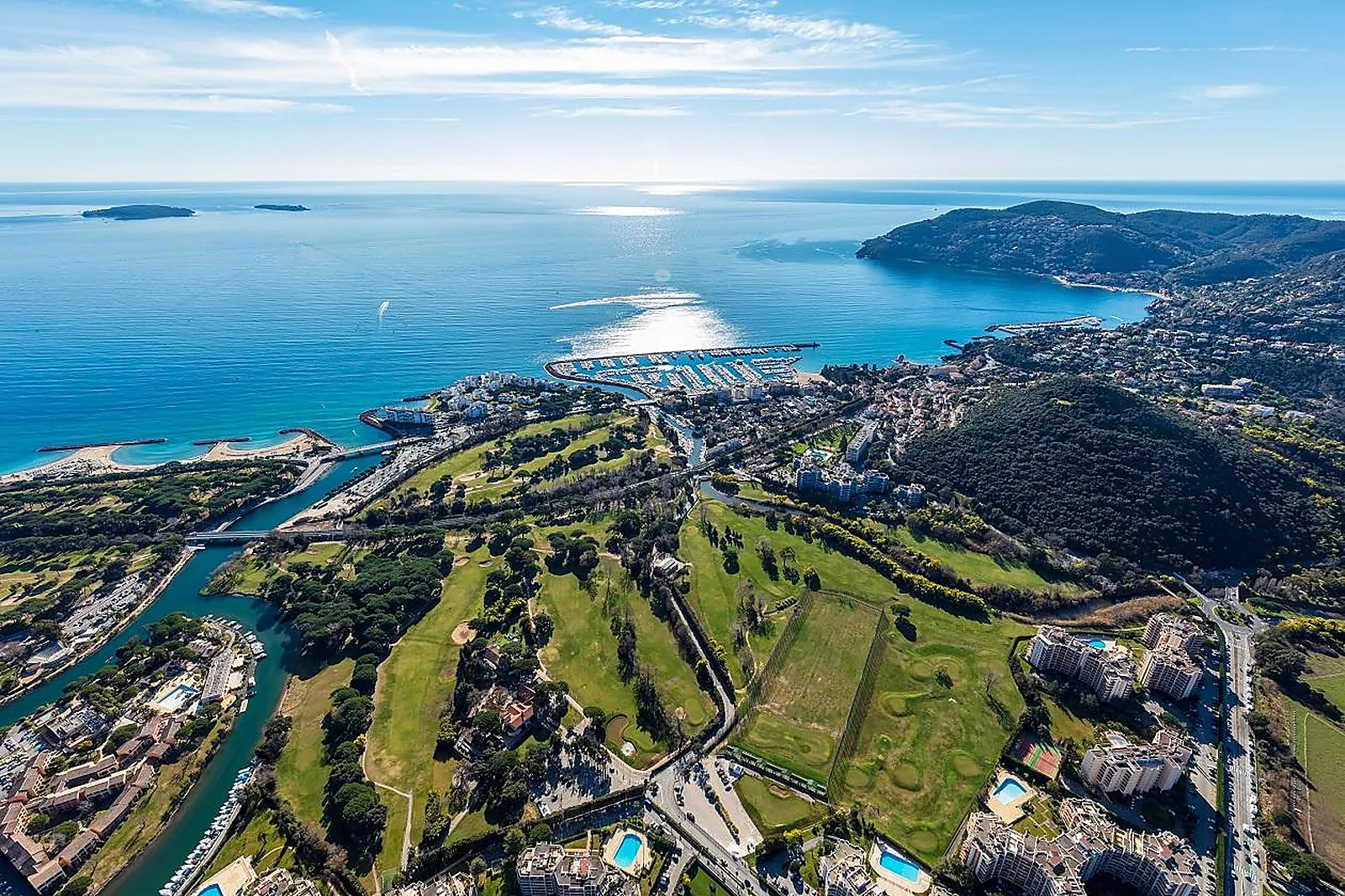 Lieux événementiels, CENTRE EXPO CONGRÈS DE MANDELIEU-LA NAPOULE