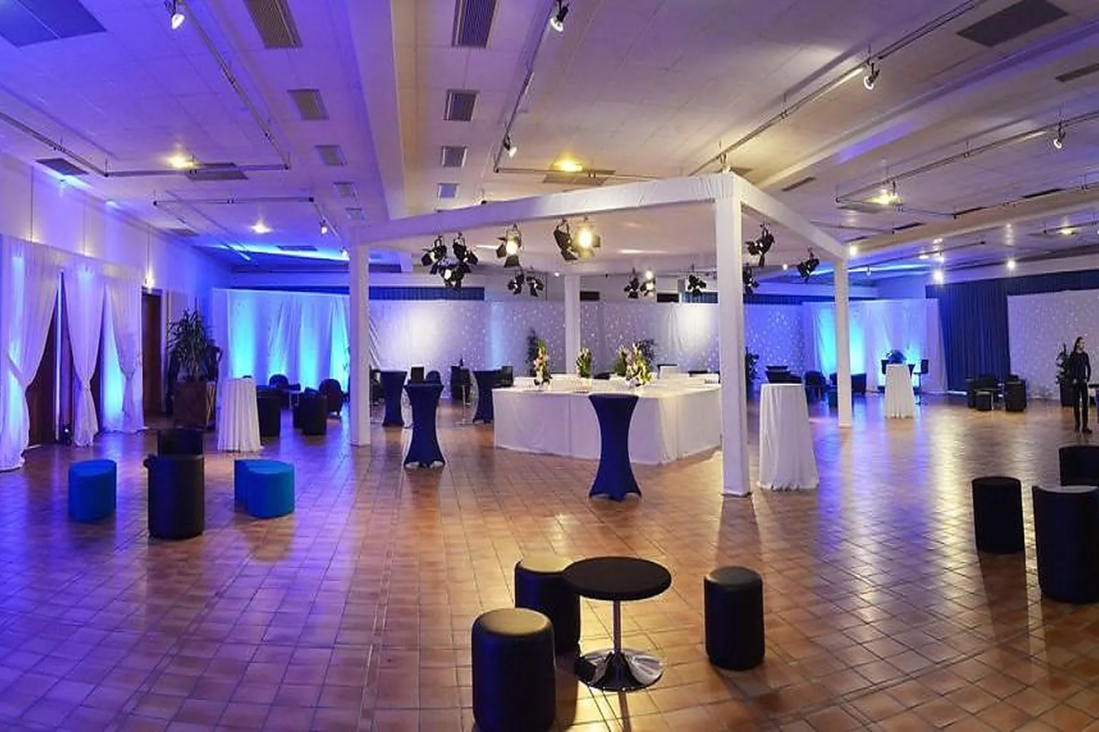 Lieux événementiels, CHAMPAGNE CASTELNAU