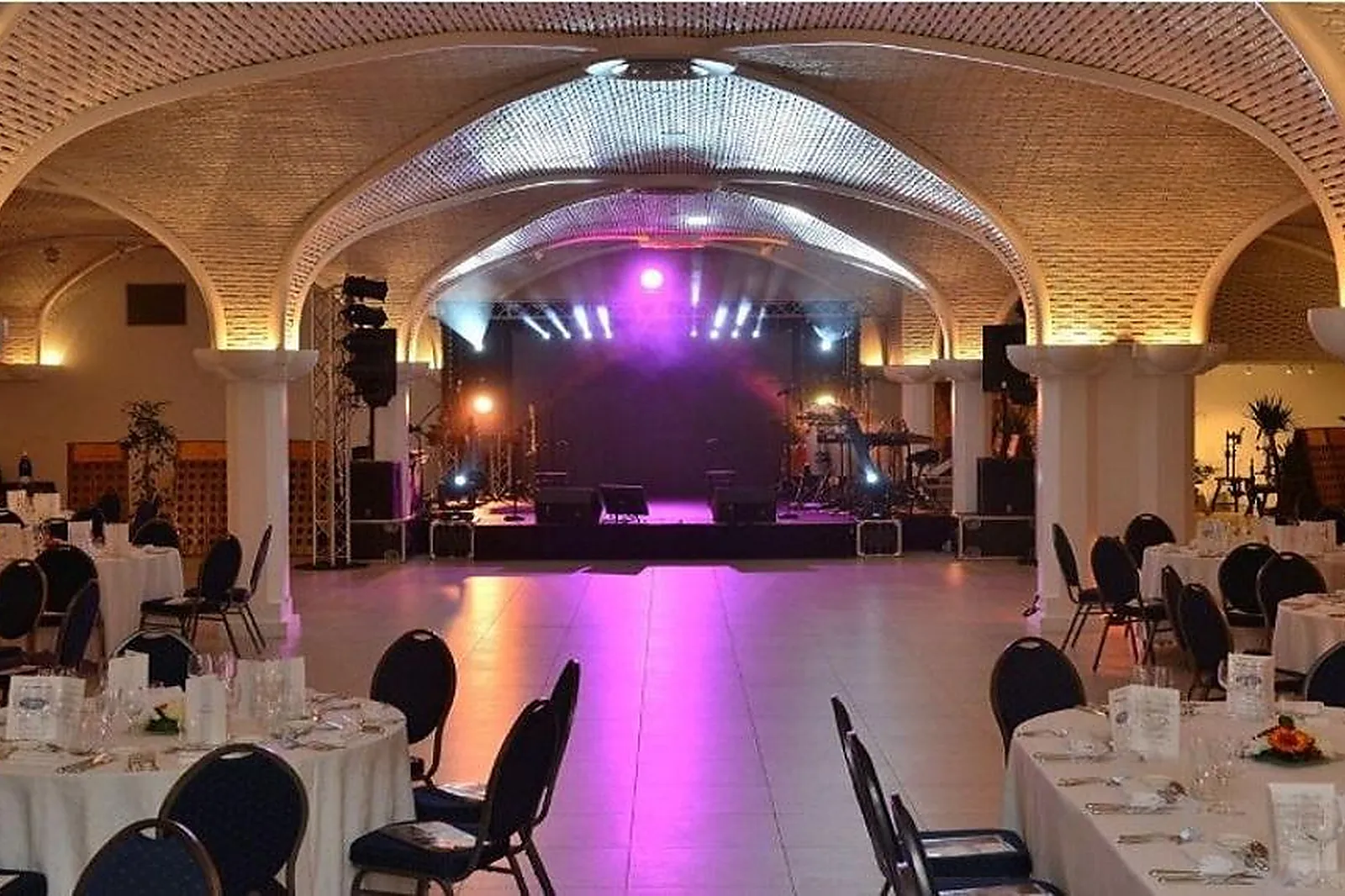 Lieux événementiels, CHAMPAGNE CASTELNAU