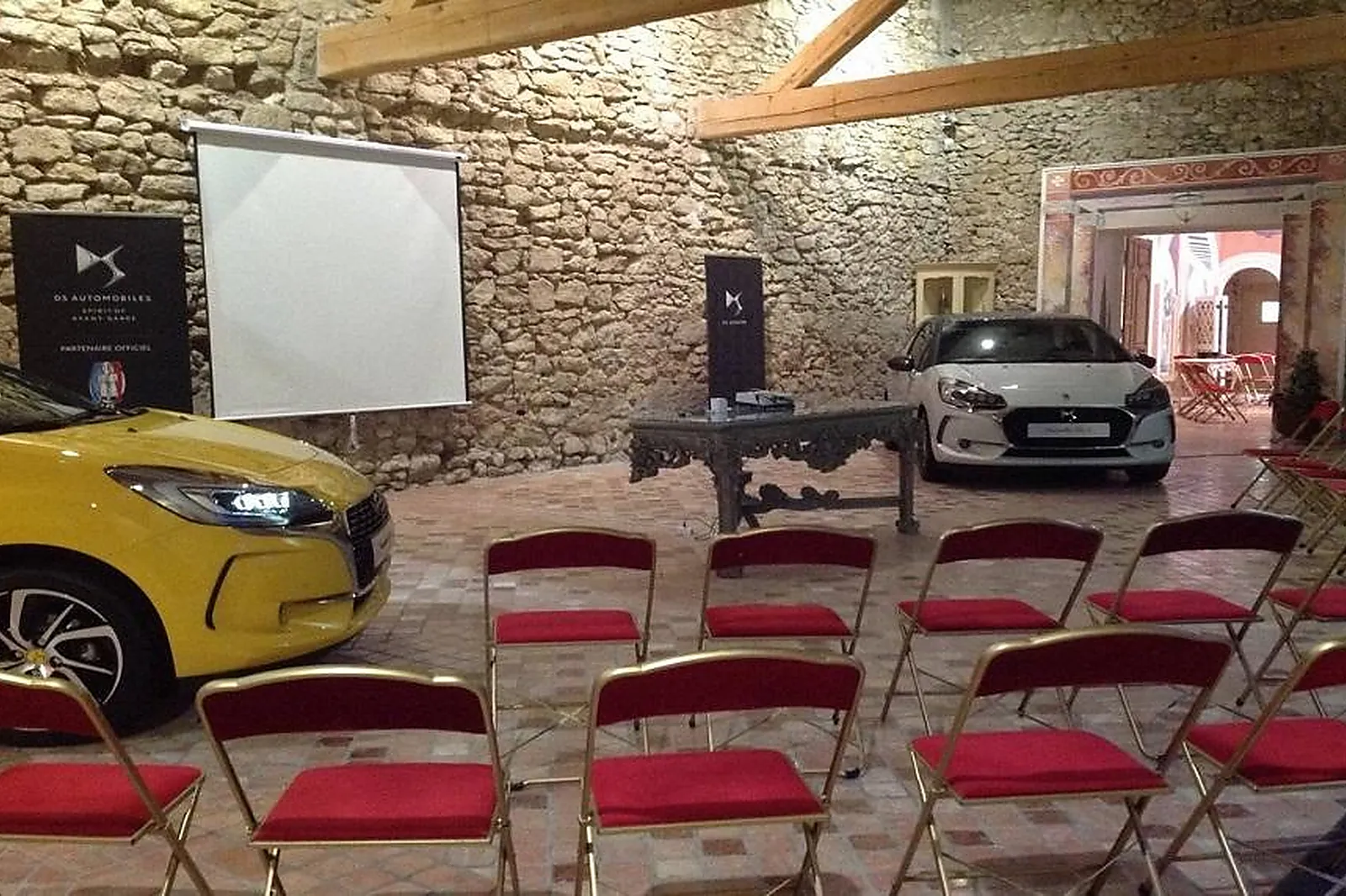 Lieux événementiels, CHÂTEAU PONT ROYAL