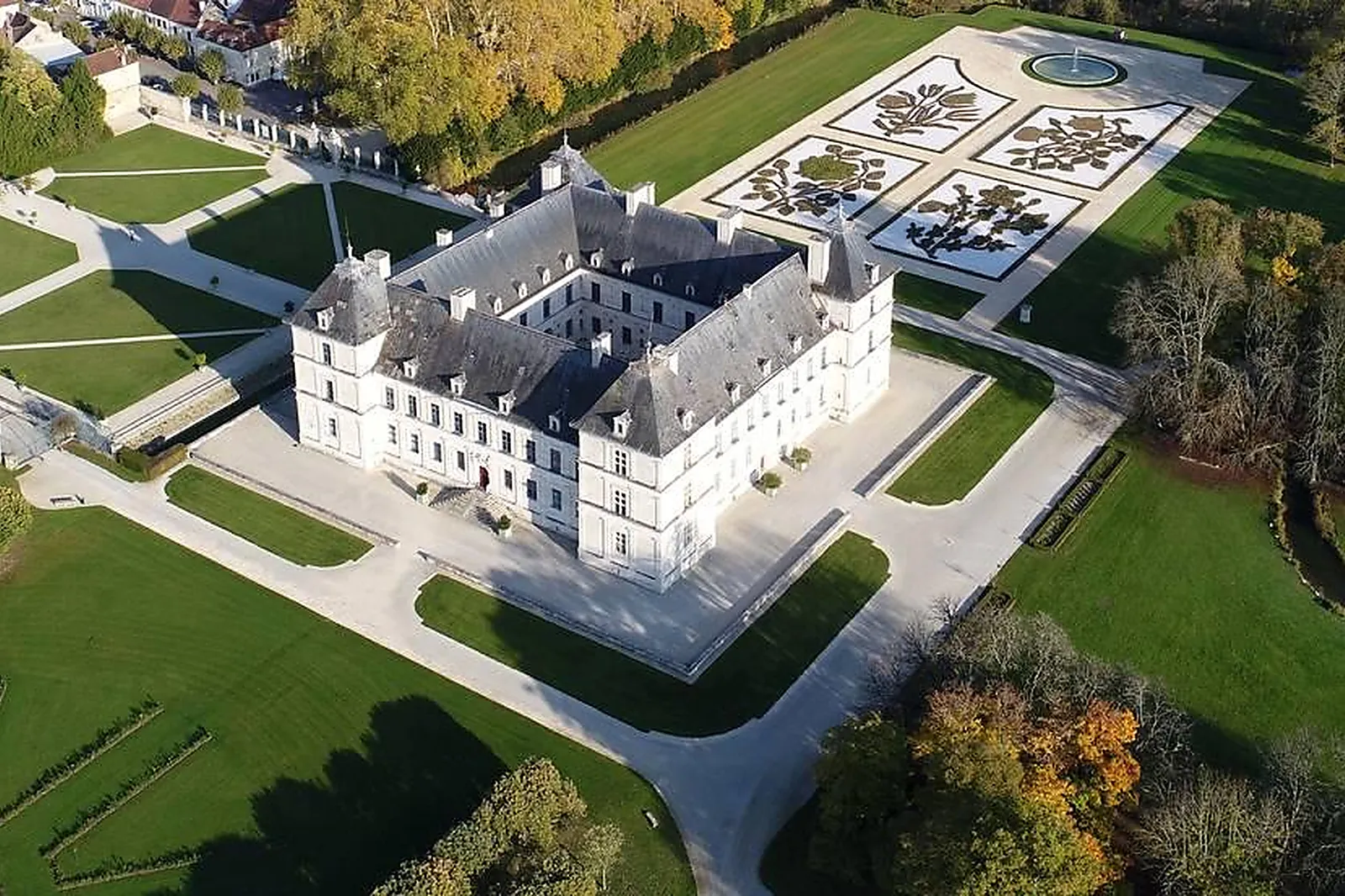 Bourgogne, CHÂTEAU D'ANCY-LE-FRANC