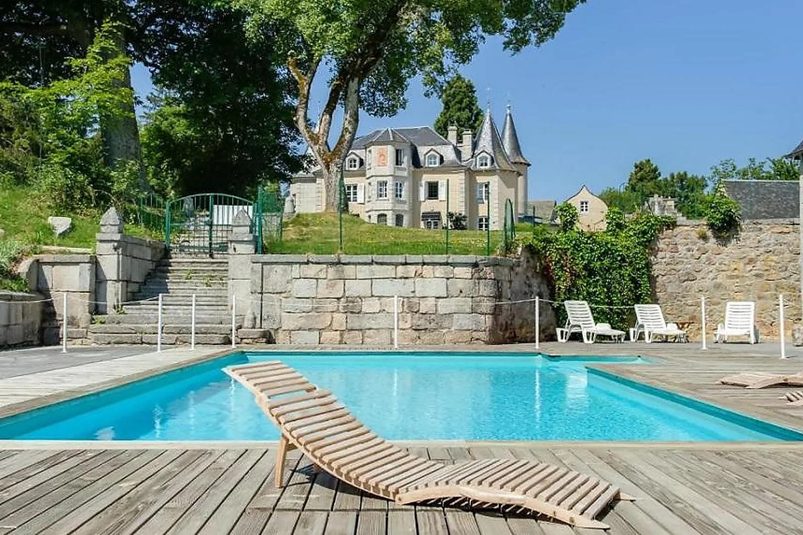 Languedoc-Roussillon-Midi-Pyrénées, CHÂTEAU D’ORFEUILLETTE