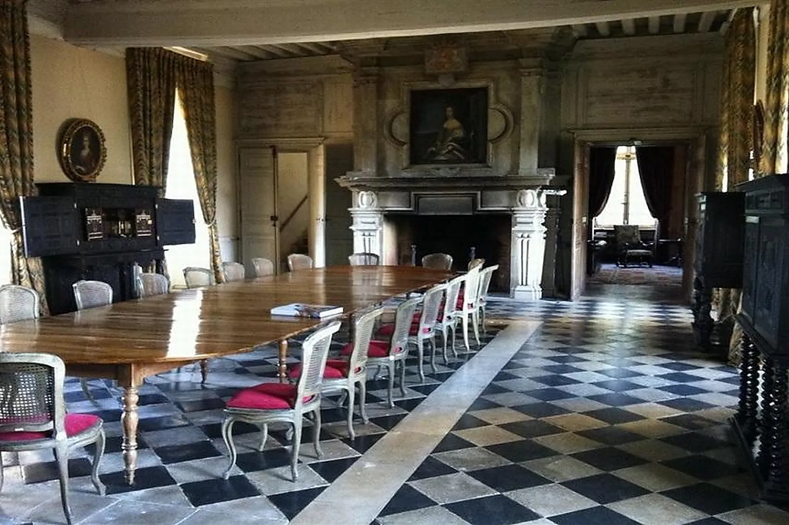 Lieux événementiels, CHÂTEAU DE SAINT-LOUP-SUR-THOUET