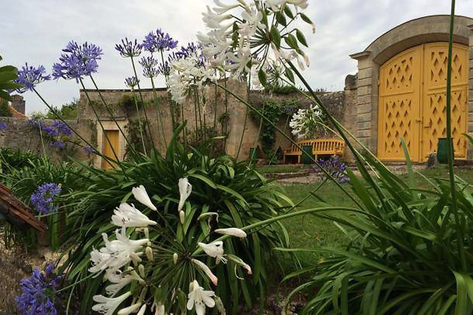 Lieux événementiels, CHÂTEAU DE SAINT-LOUP-SUR-THOUET