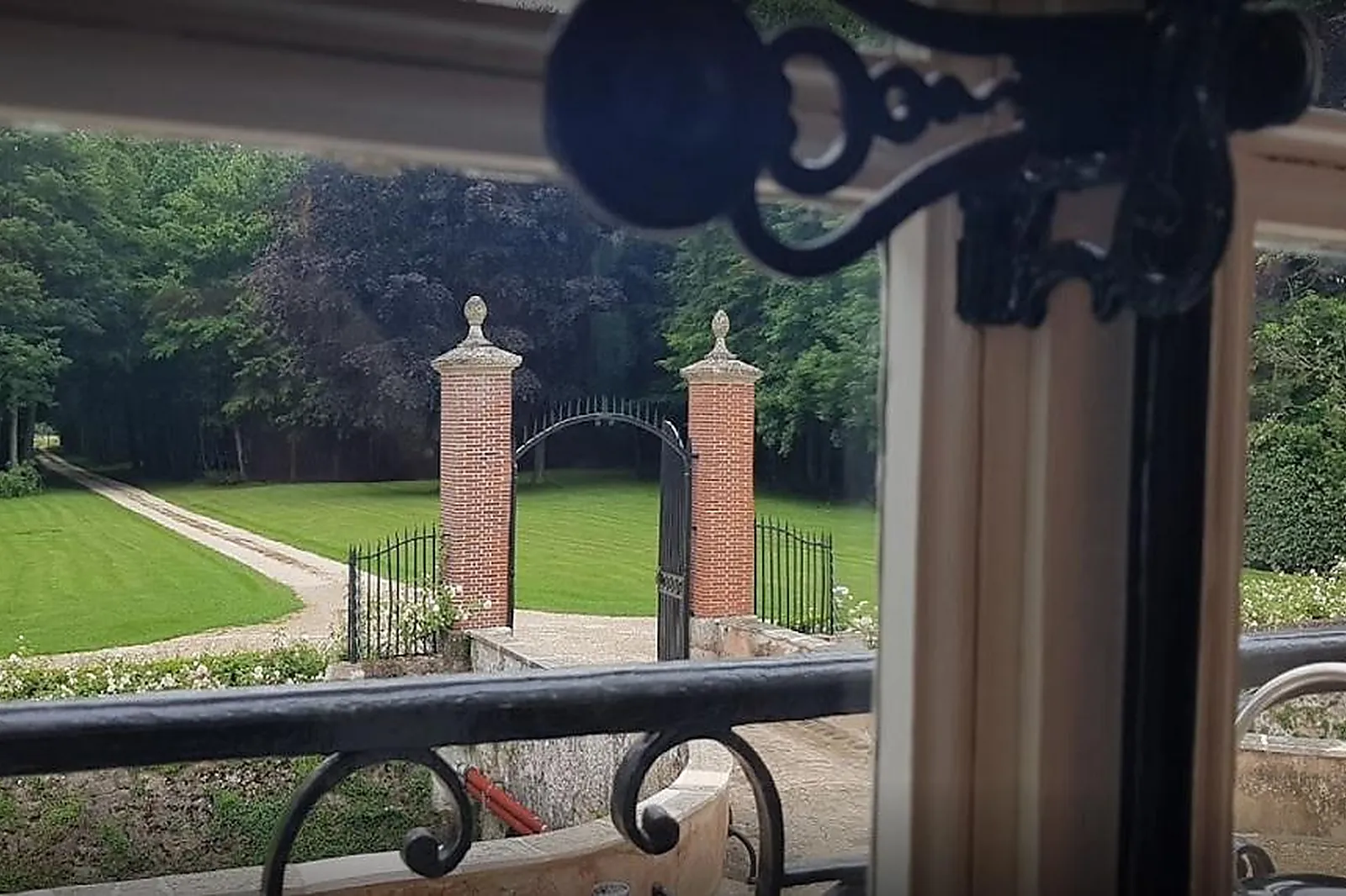 Lieux événementiels, CHÂTEAU DE LA HOUSSIÈRE