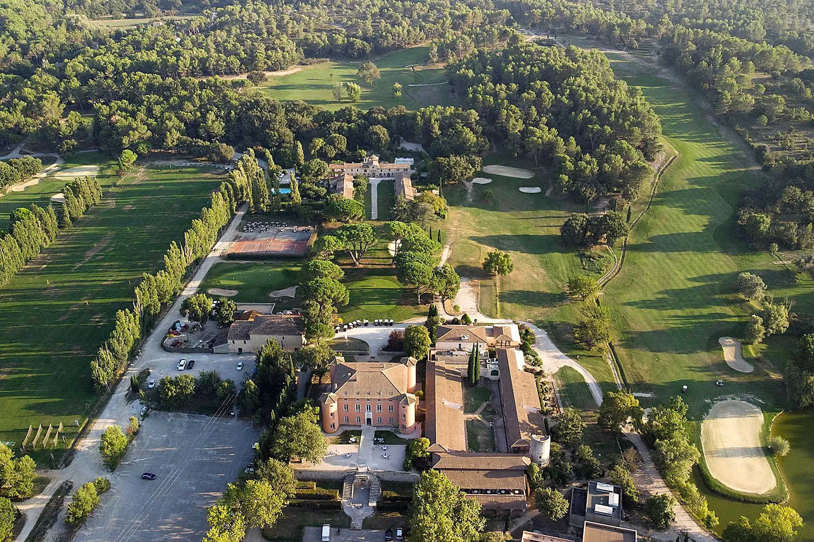 Provence-Alpes-Côte d'Azur, CHÂTEAU L'ARC