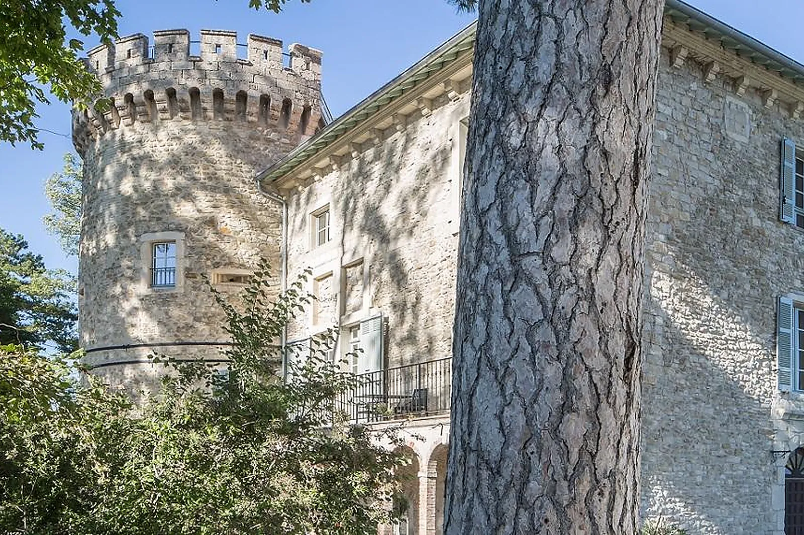 Lieux événementiels, CHÂTEAU LES OLIVIERS DE SALETTES - HOTEL - RESTAURANT - SPA