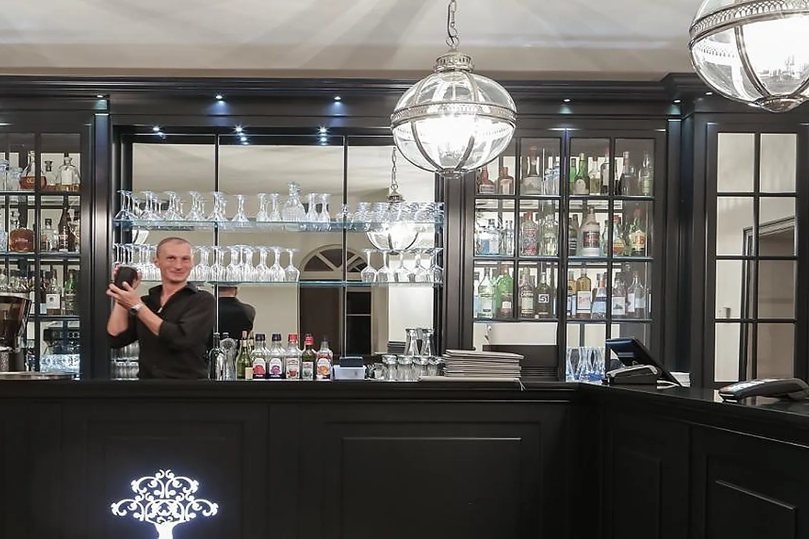 Lieux événementiels, CHÂTEAU LES OLIVIERS DE SALETTES - HOTEL - RESTAURANT - SPA