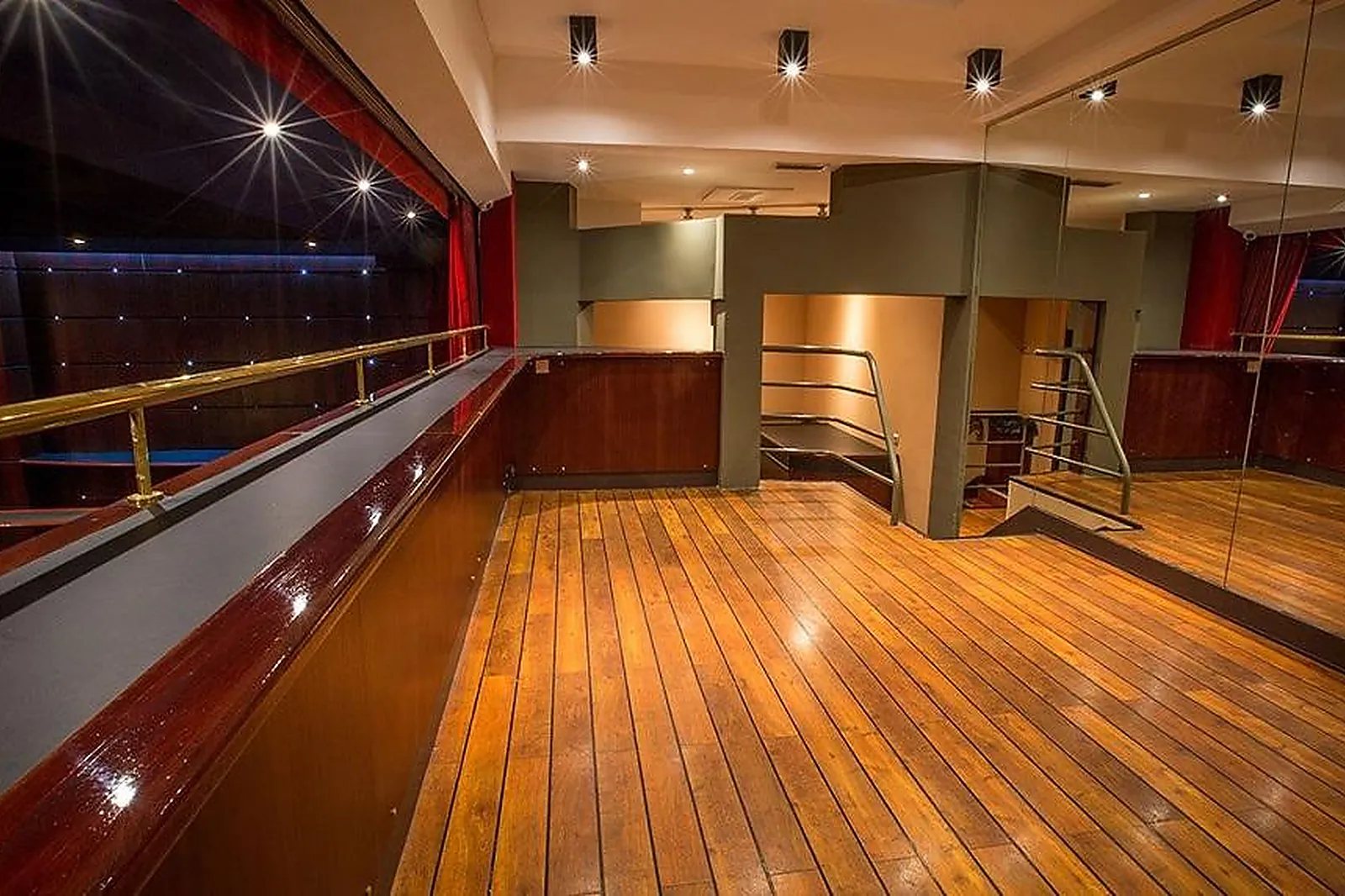 Lieux événementiels, CLUB DE L'ÉTOILE