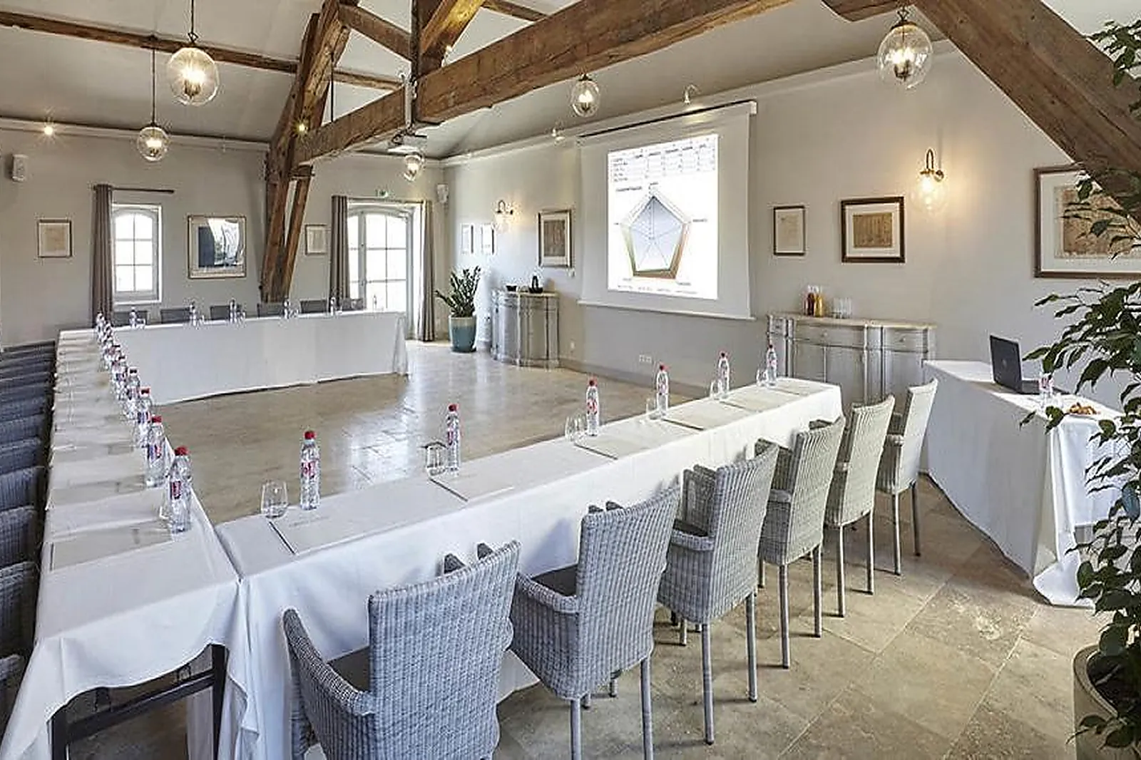 Lieux événementiels, DOMAINE SAINT PIERRE DE SERJAC