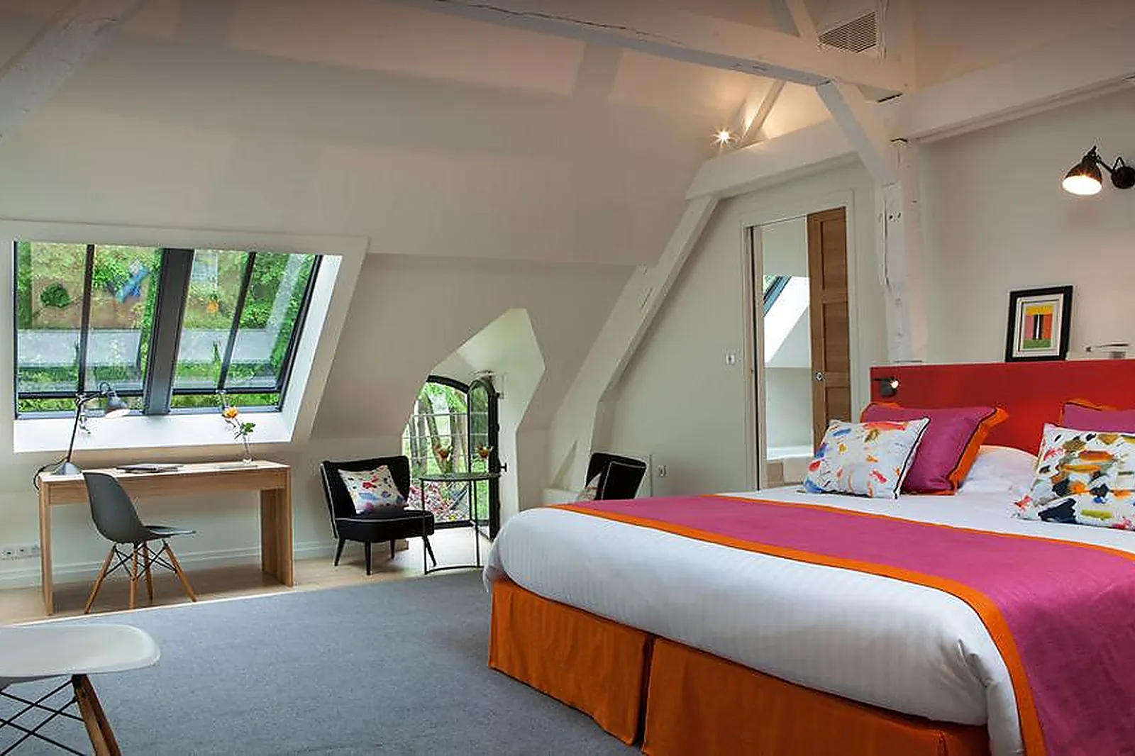 Château et Domaine, DOMAINE DE LA TORTINIÈRE - CHÂTEAU HÔTEL