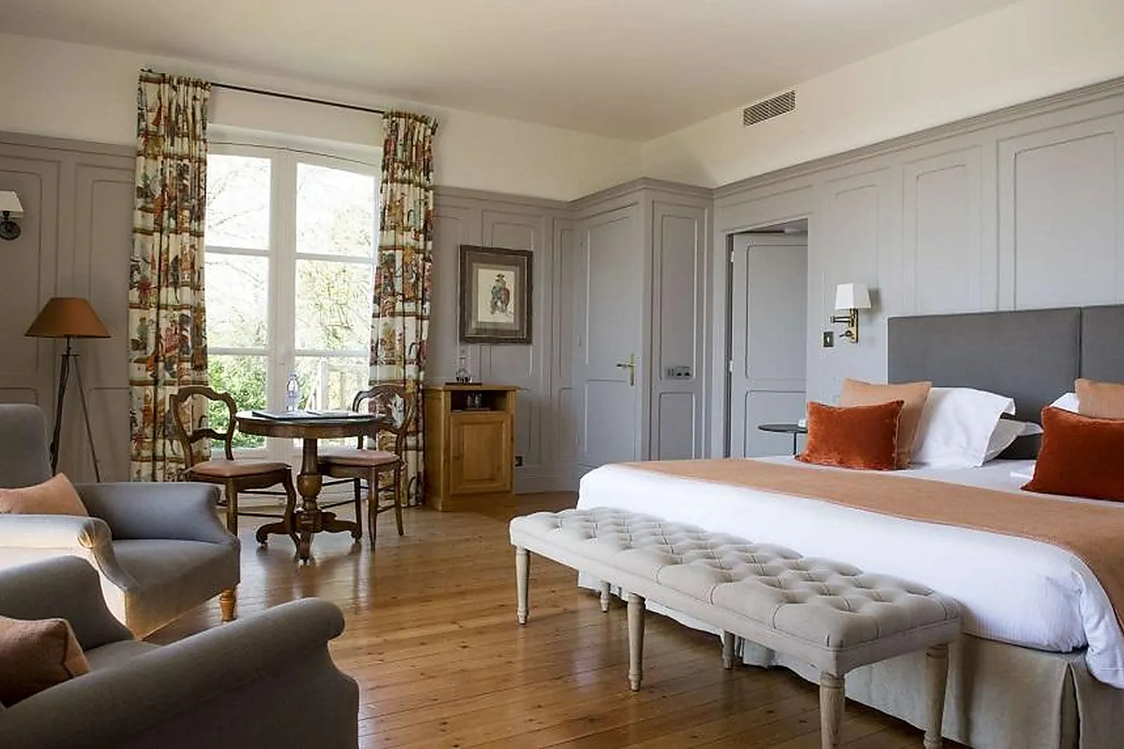 Château et Domaine, DOMAINE DE LA TORTINIÈRE - CHÂTEAU HÔTEL