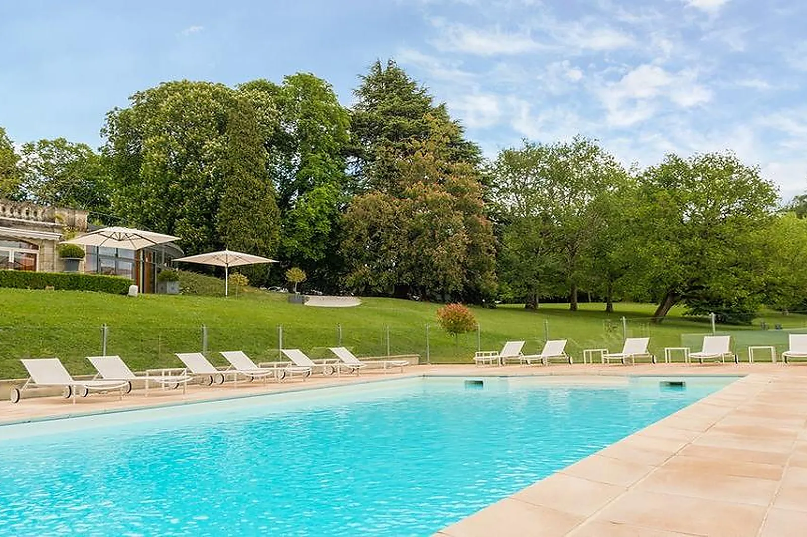 Château et Domaine, DOMAINE DE LA TORTINIÈRE - CHÂTEAU HÔTEL