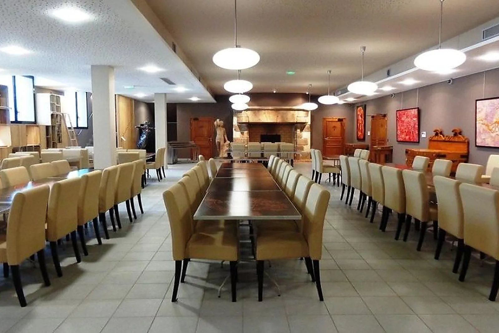 Lieux événementiels, ECOLE M.CHAPOUTIER