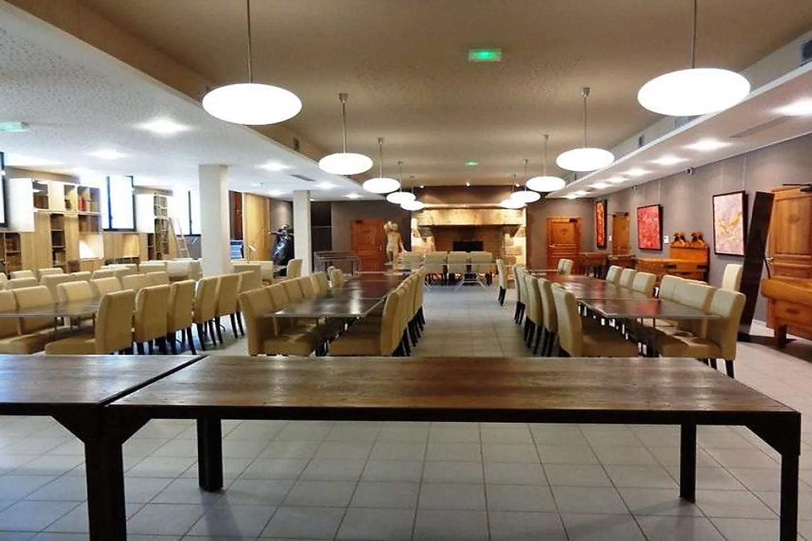 Lieux événementiels, ECOLE M.CHAPOUTIER