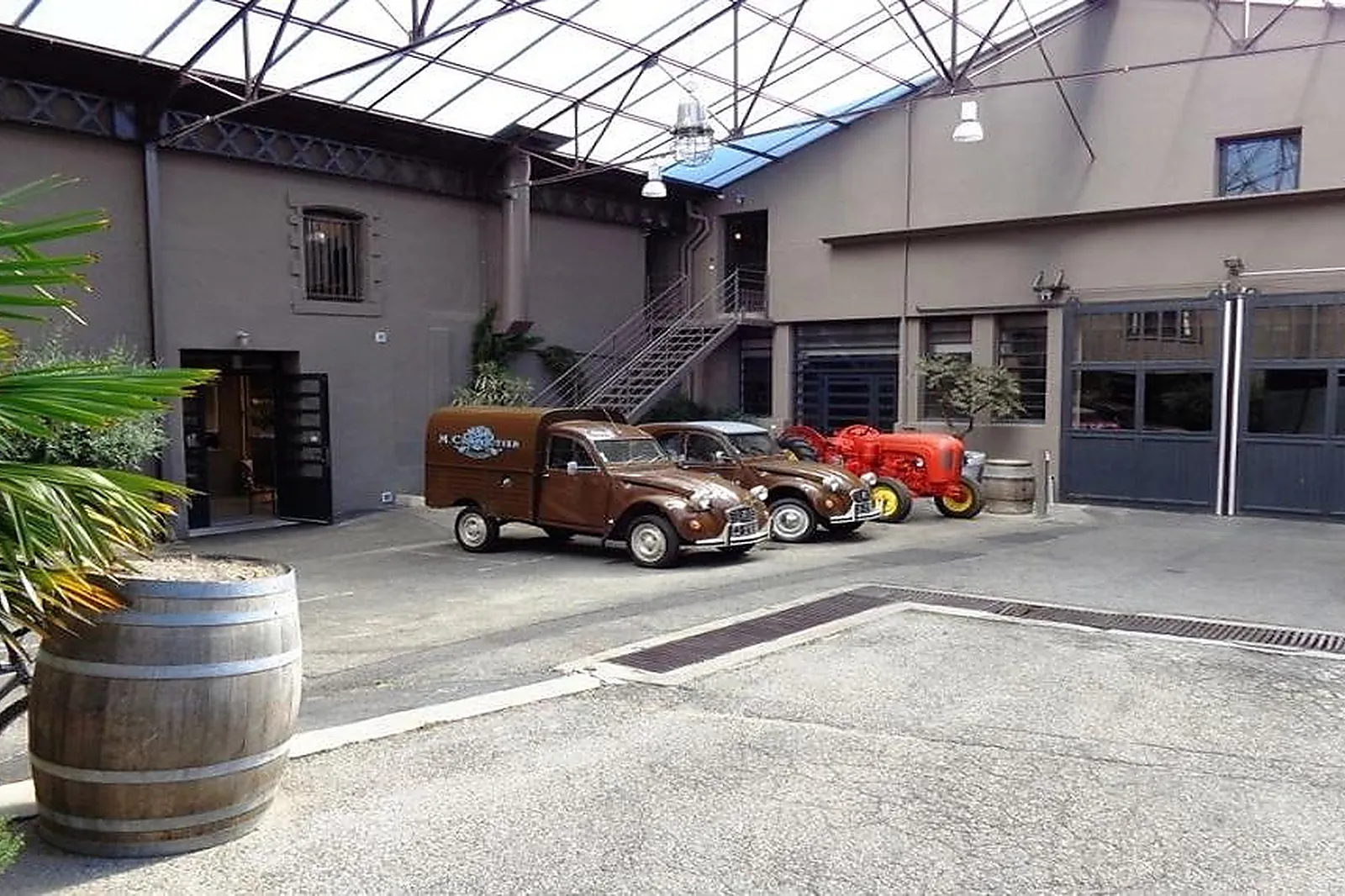 Lieux événementiels, ECOLE M.CHAPOUTIER