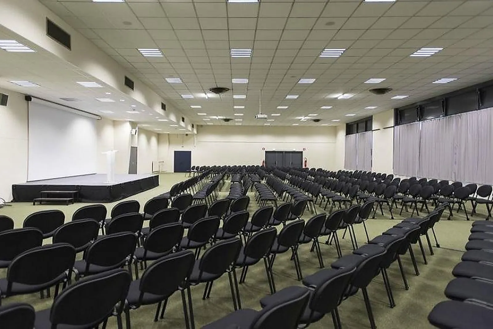 Lieux événementiels, EXPONANTES