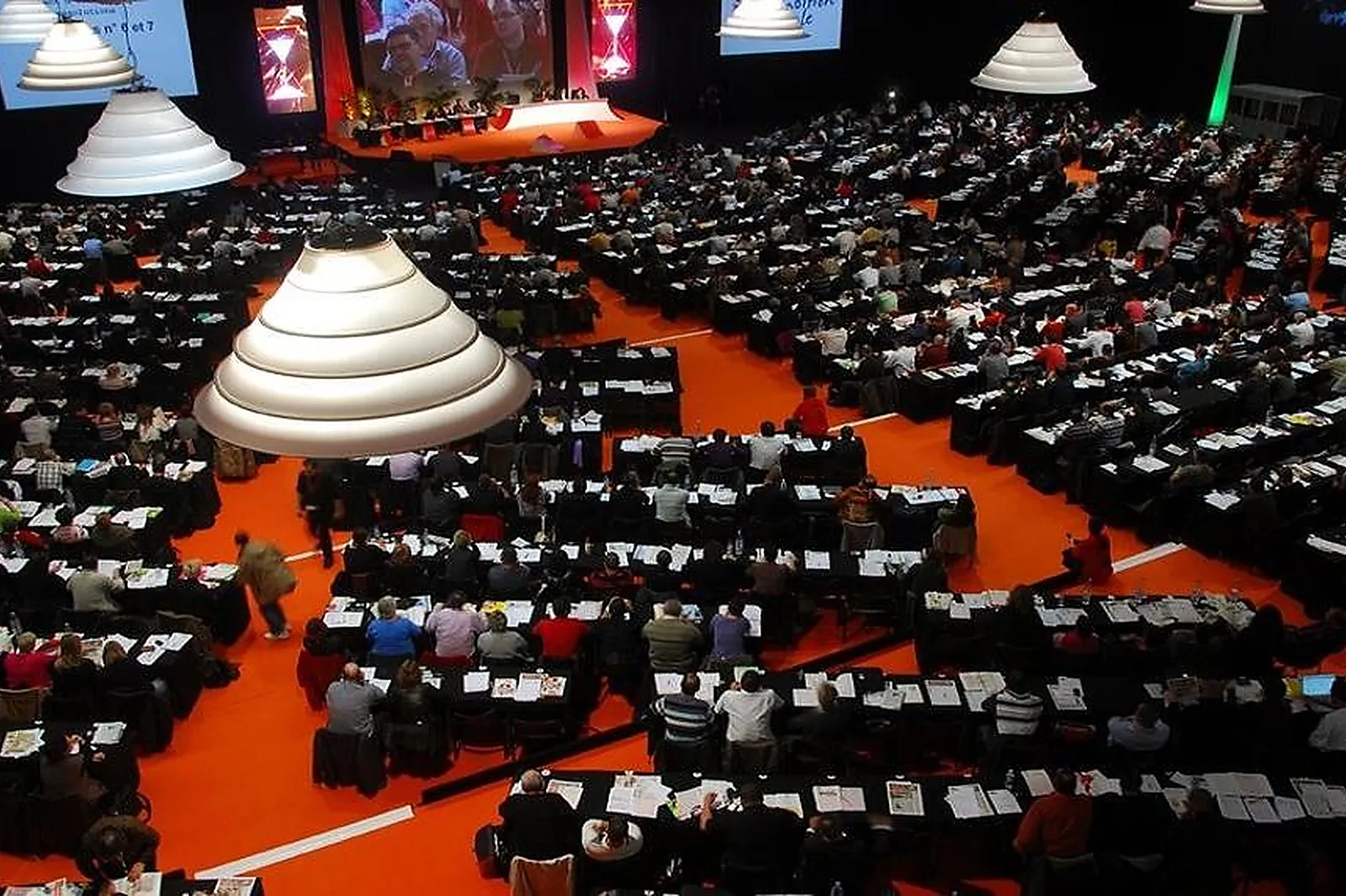 Lieux événementiels, EXPONANTES