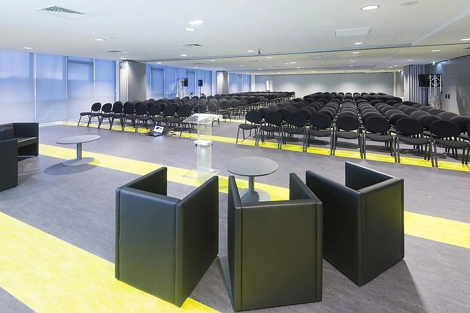 Lieux événementiels, EXPONANTES