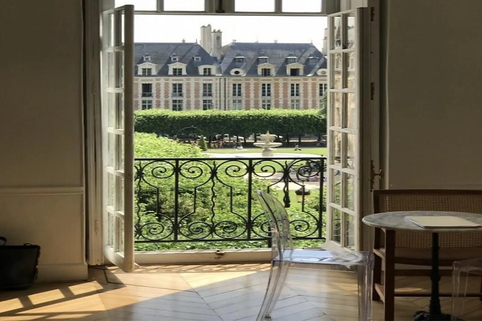 Lieux événementiels, GALERIE JOSEPH PLACE DES VOSGES