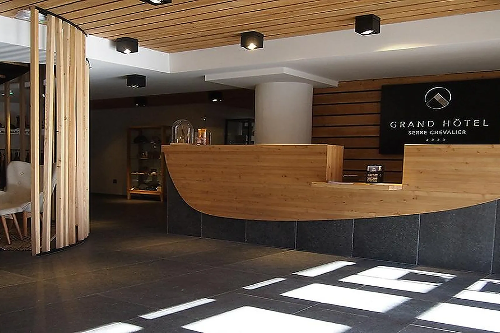 Lieux événementiels, GRAND HÔTEL SERRE CHEVALIER