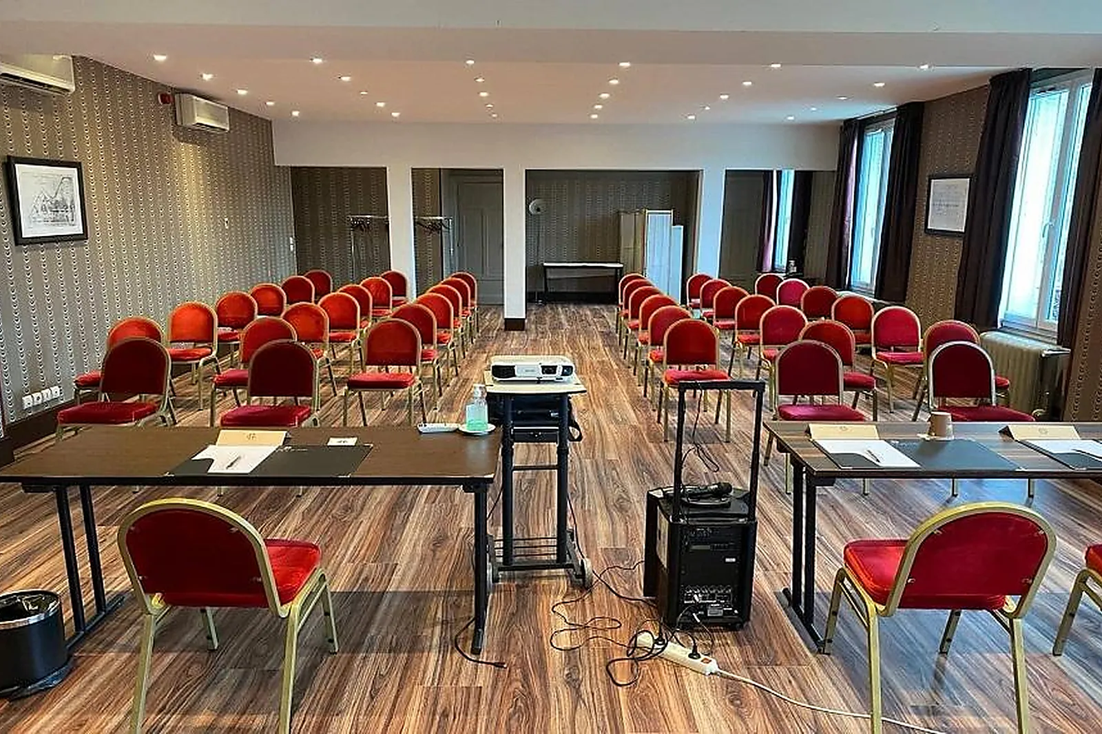 Hôtel, GRAND HÔTEL TOURS