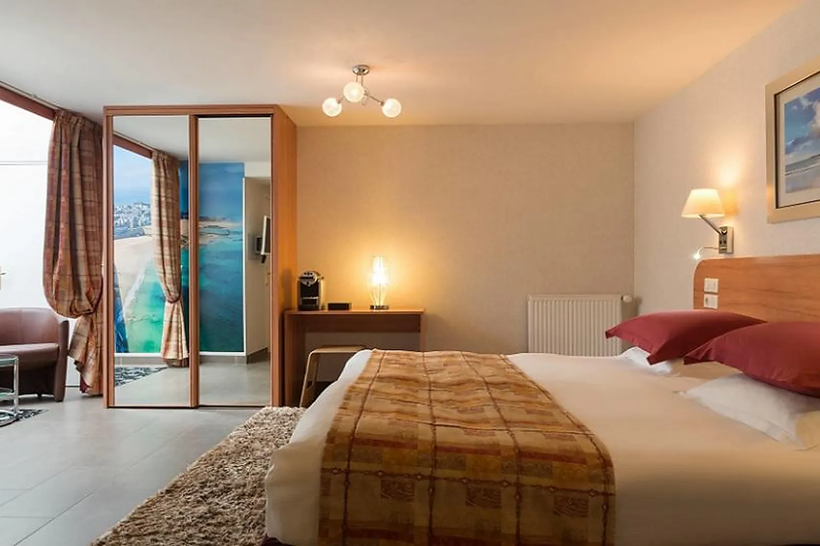 Lieux événementiels, GRAND HÔTEL DE COURTOISVILLE - PISCINE & SPA