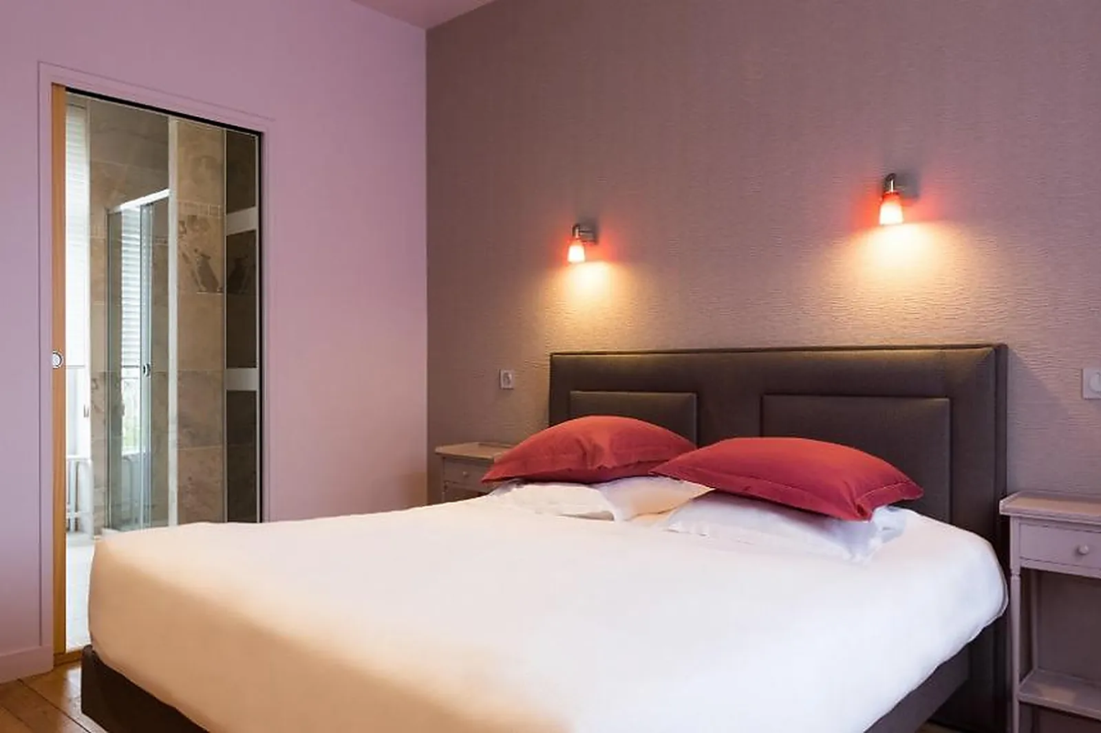 Lieux événementiels, GRAND HÔTEL DE COURTOISVILLE - PISCINE & SPA