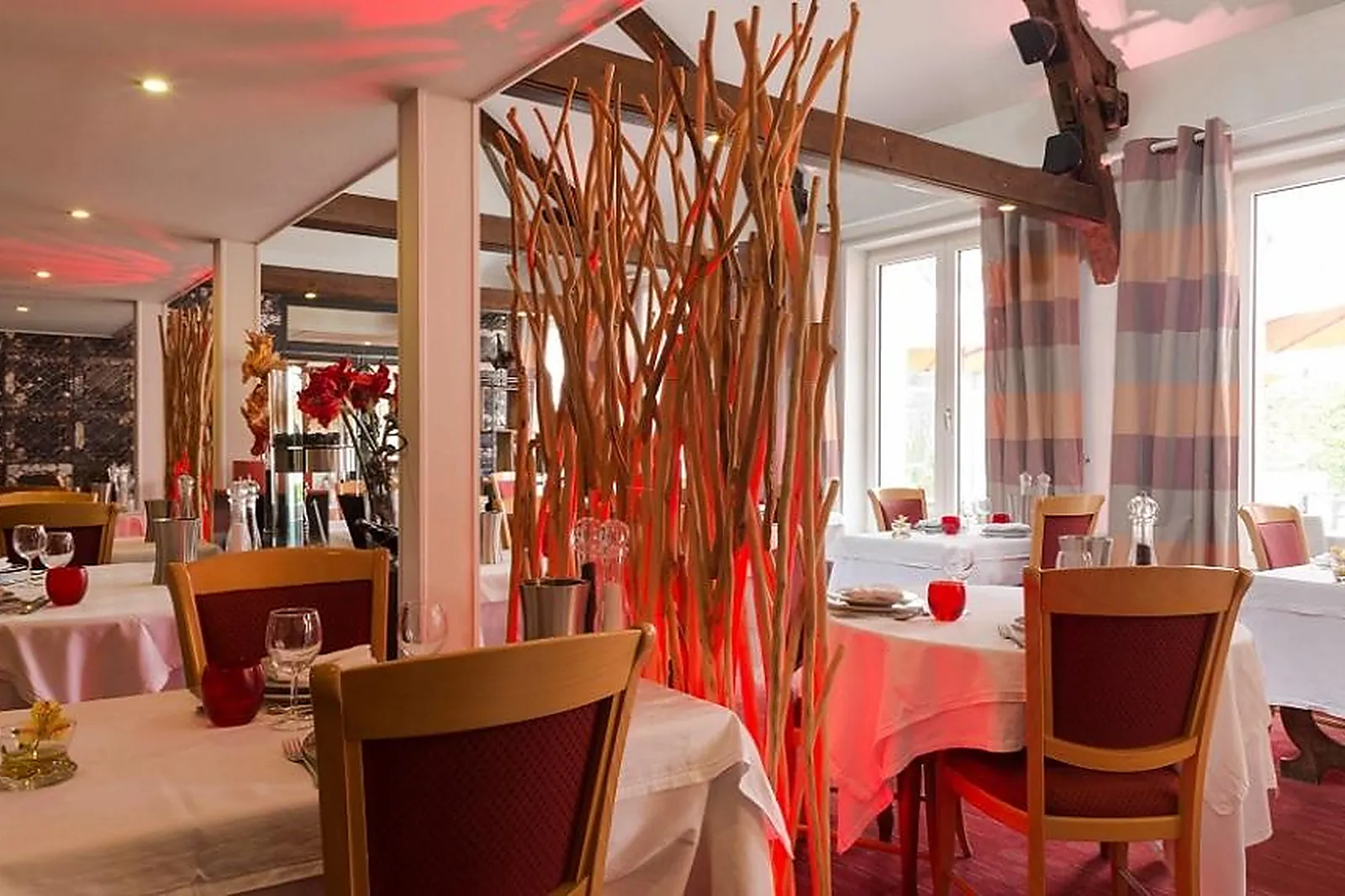 Lieux événementiels, GRAND HÔTEL DE COURTOISVILLE - PISCINE & SPA