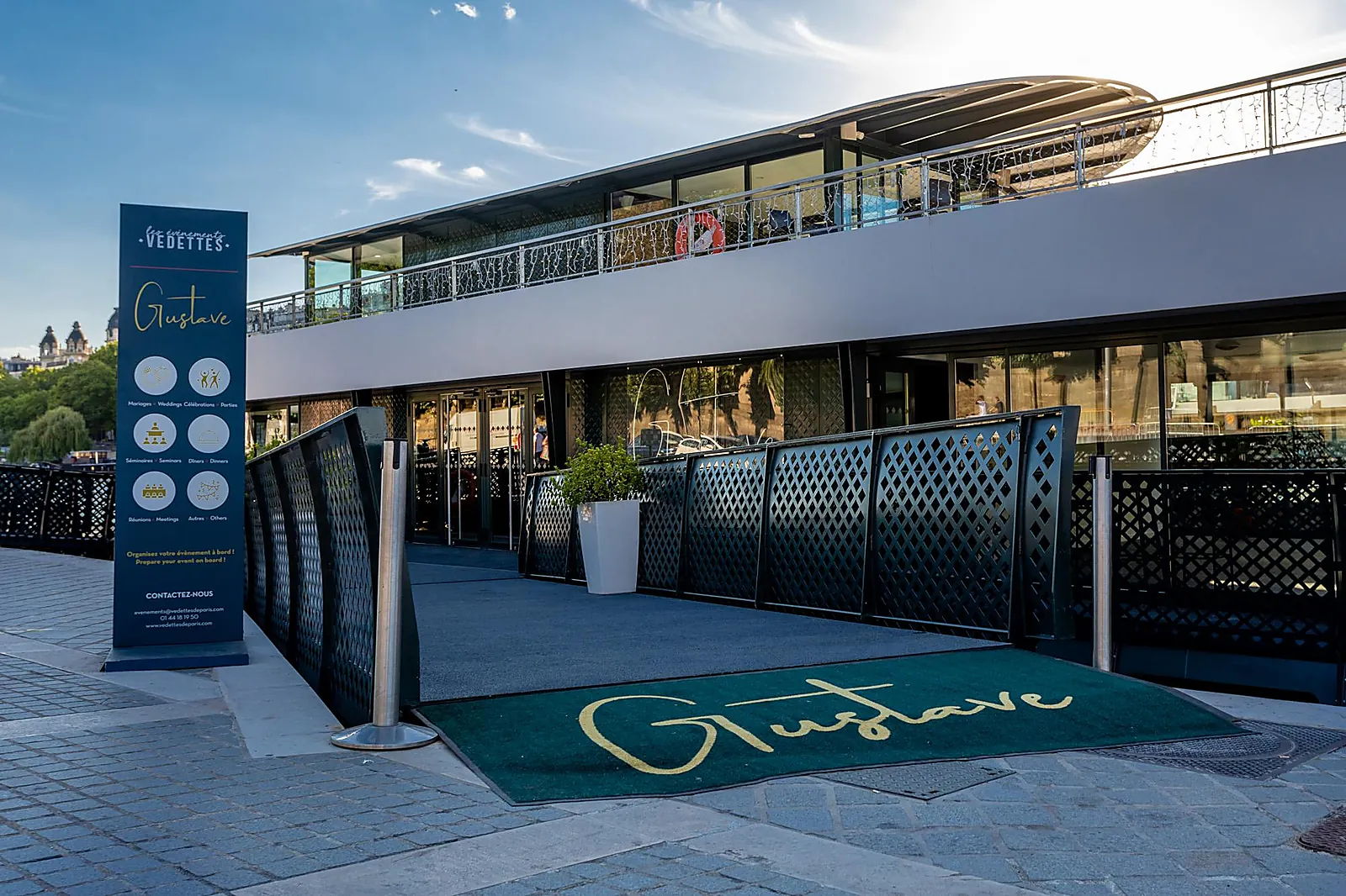 Lieux événementiels, GUSTAVE - VEDETTES DE PARIS
