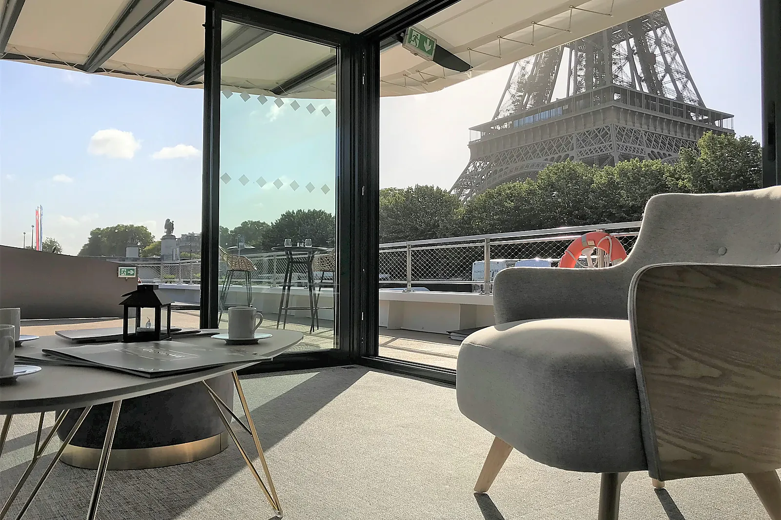 Lieux événementiels, GUSTAVE - VEDETTES DE PARIS