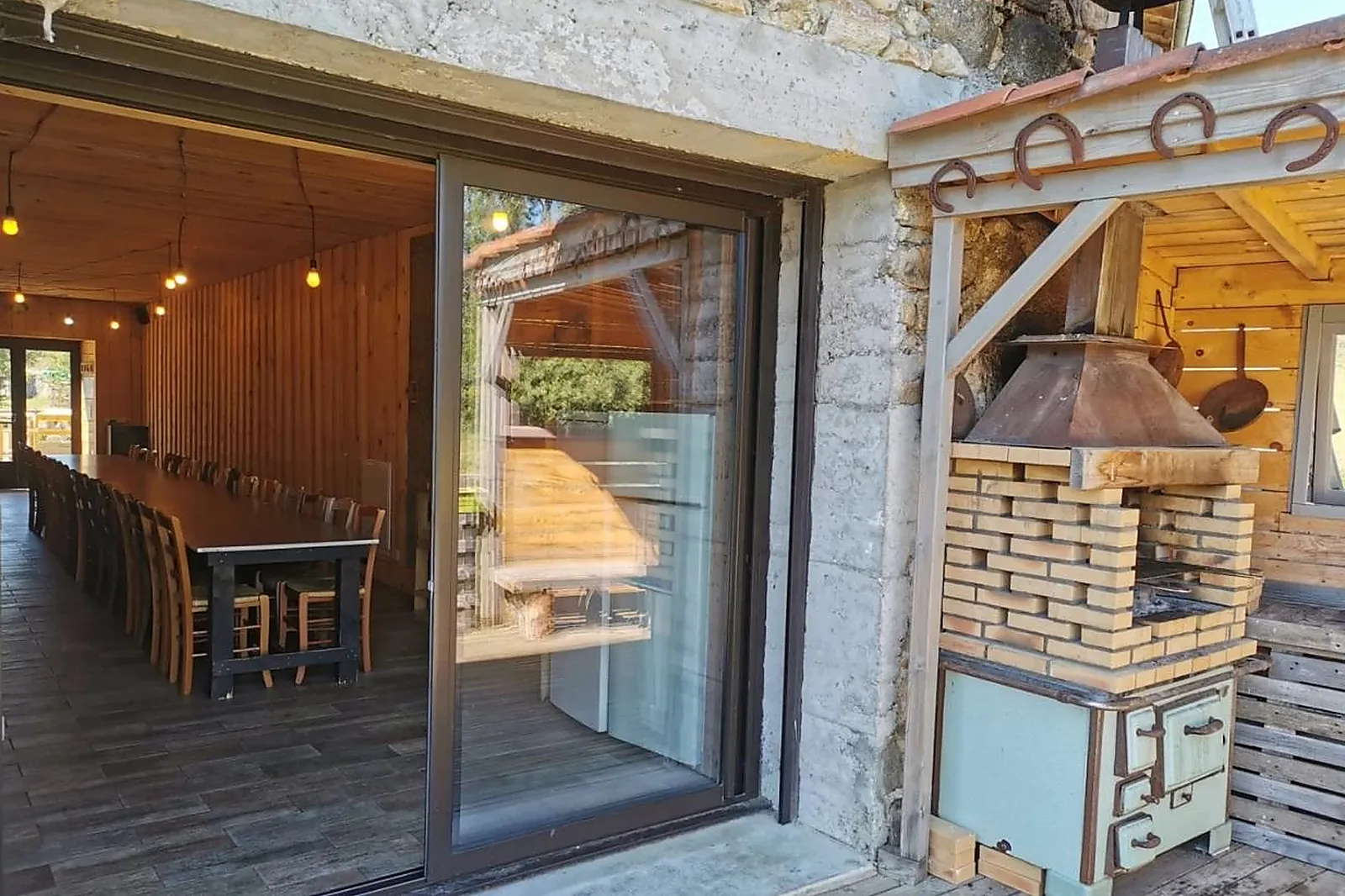 Lieux événementiels, GÎTES ET CHAMBRES D'HÔTES EN AUVERGNE - LE MOULIN DE LA FORTIE