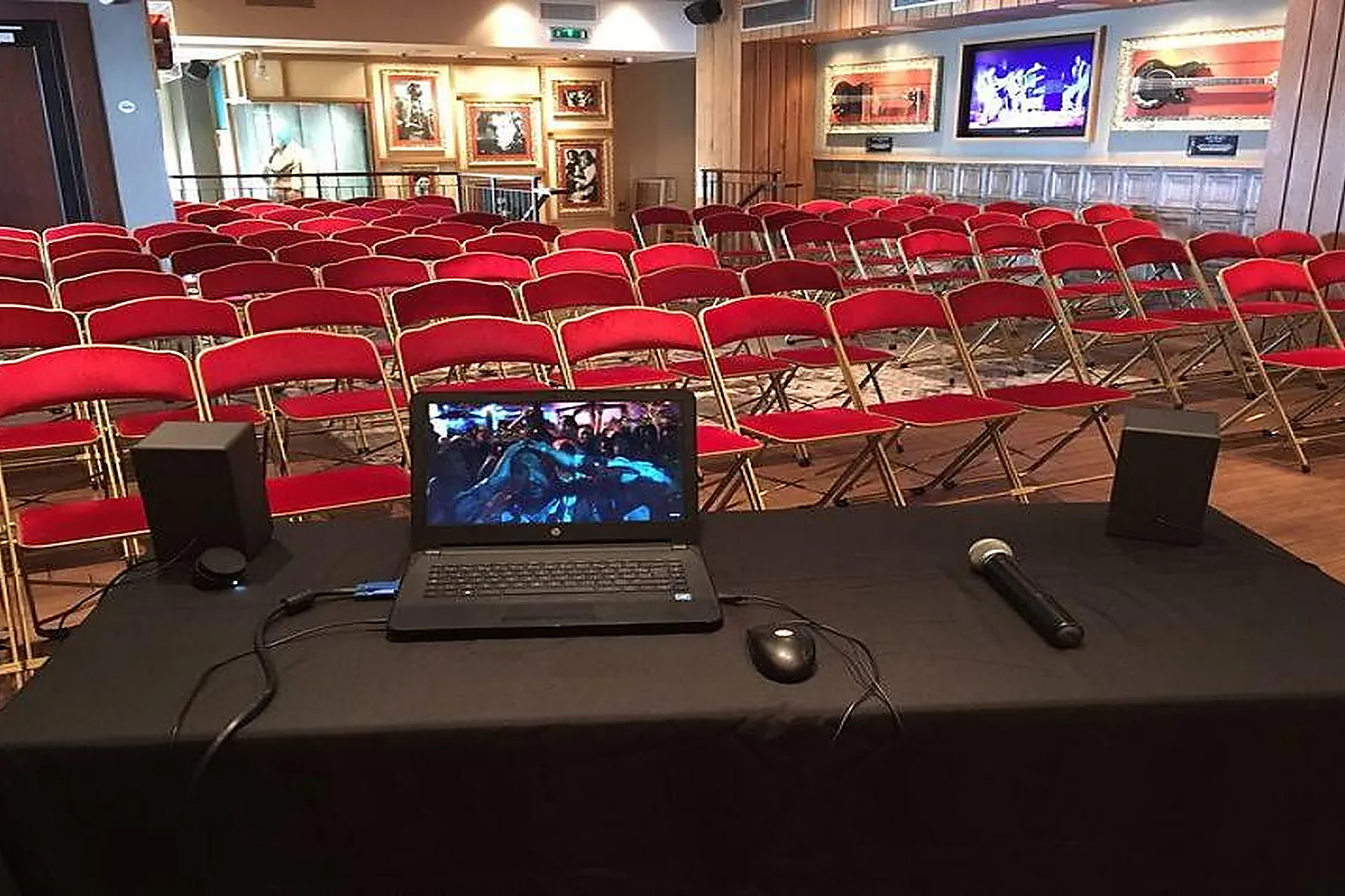 Lieux événementiels, HARD ROCK CAFE NICE