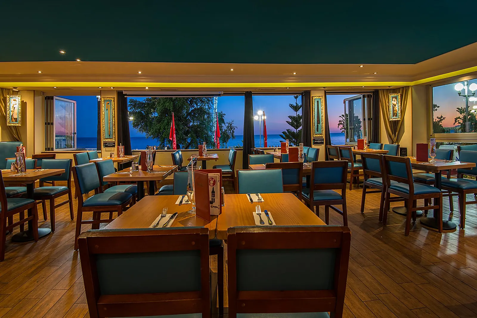 Lieux événementiels, HARD ROCK CAFE NICE