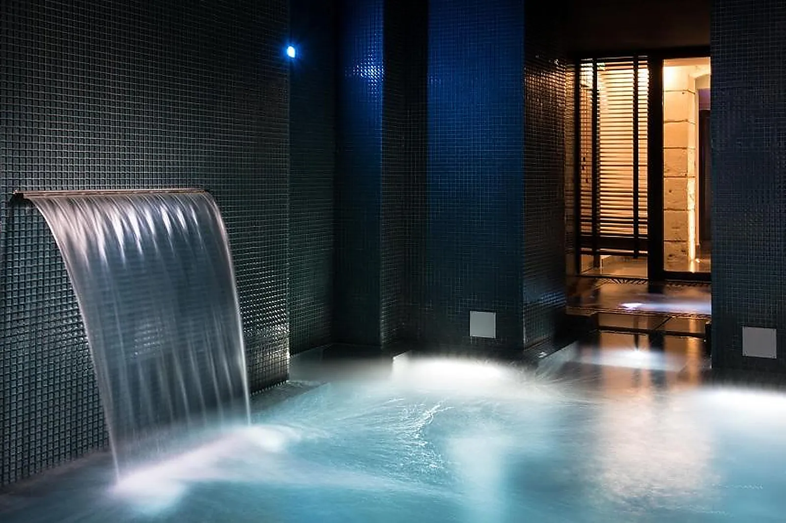 Lieux événementiels, HOTEL C2