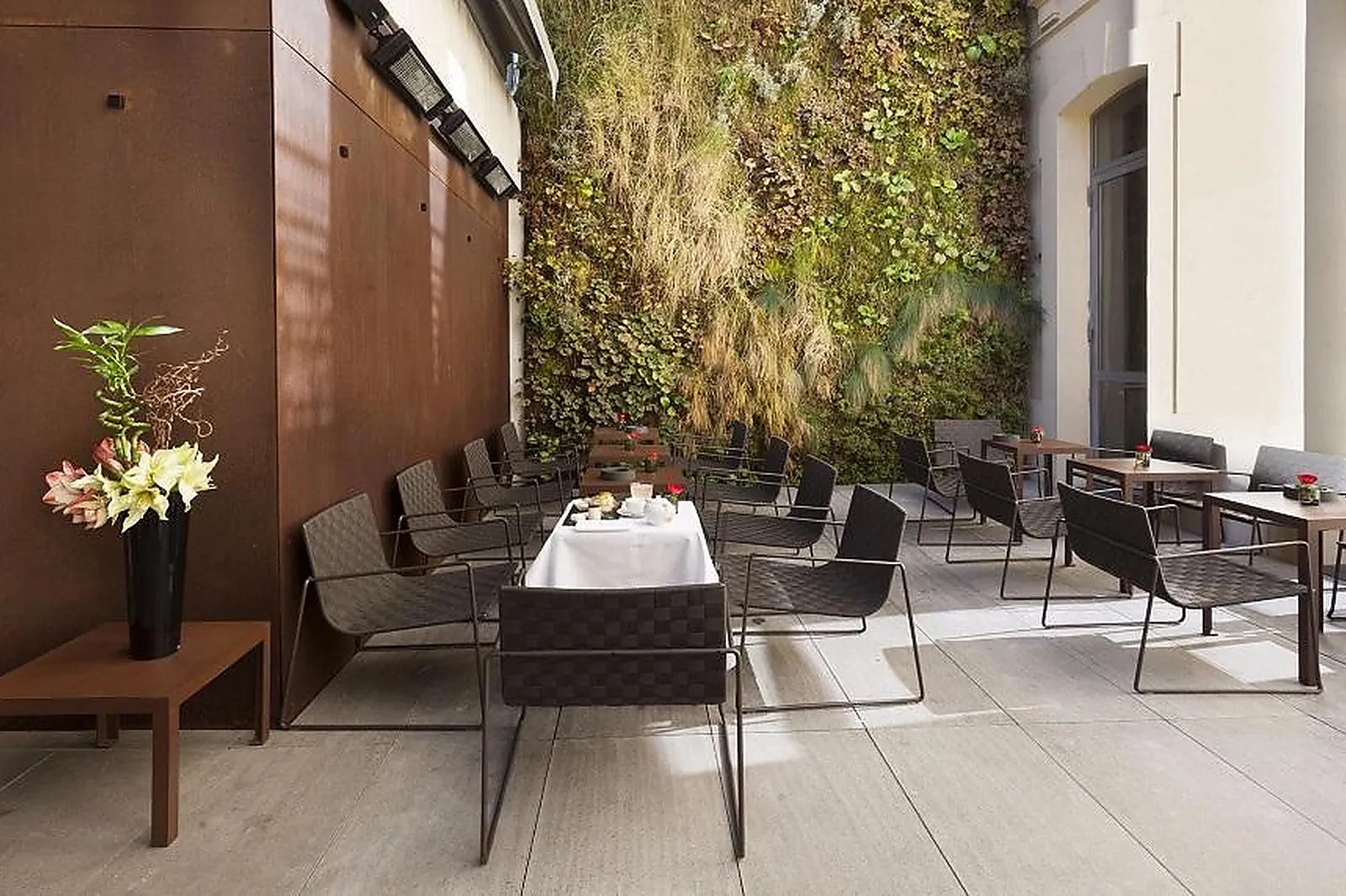 Lieux événementiels, HOTEL C2