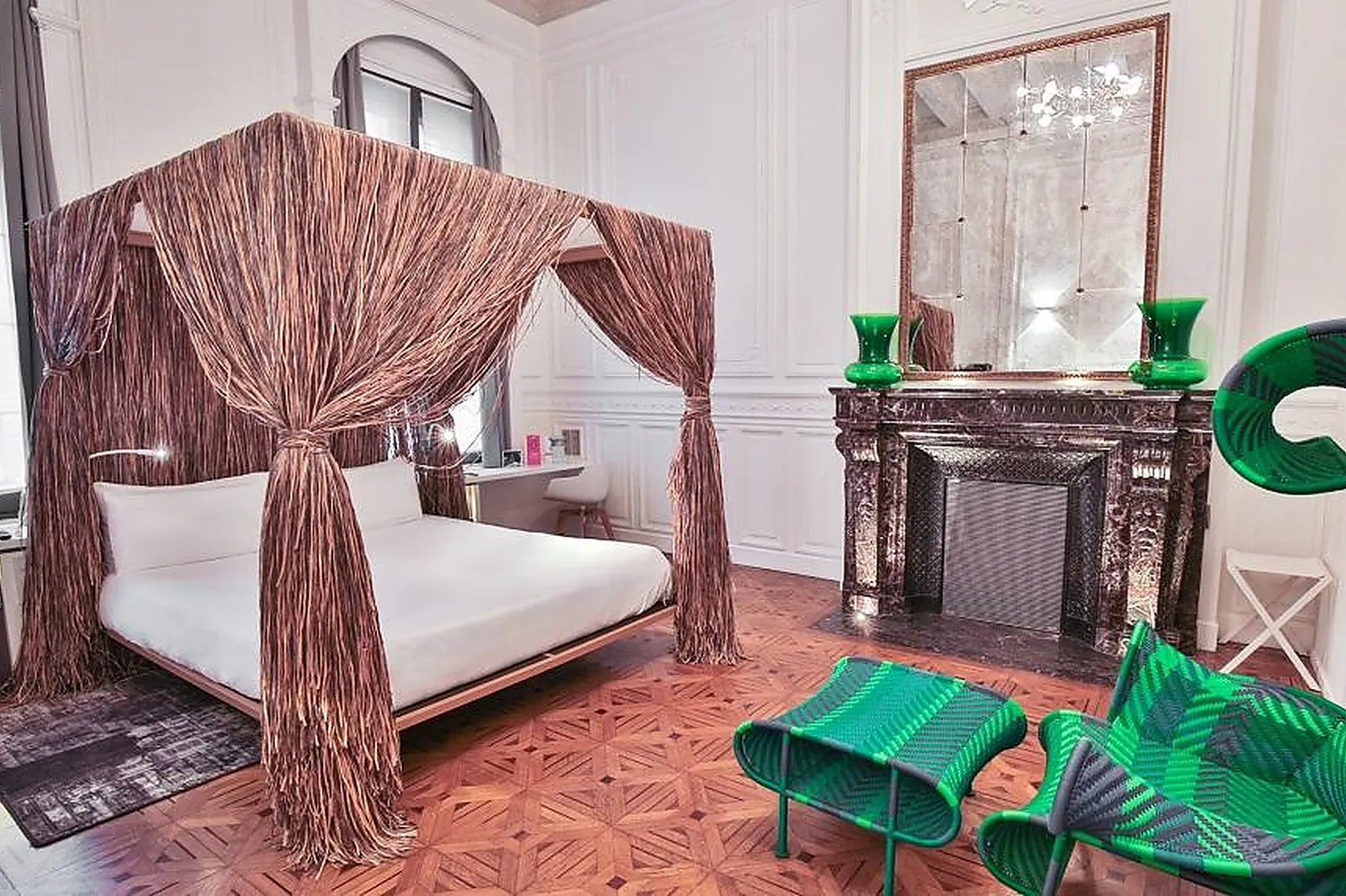 Lieux événementiels, HOTEL C2