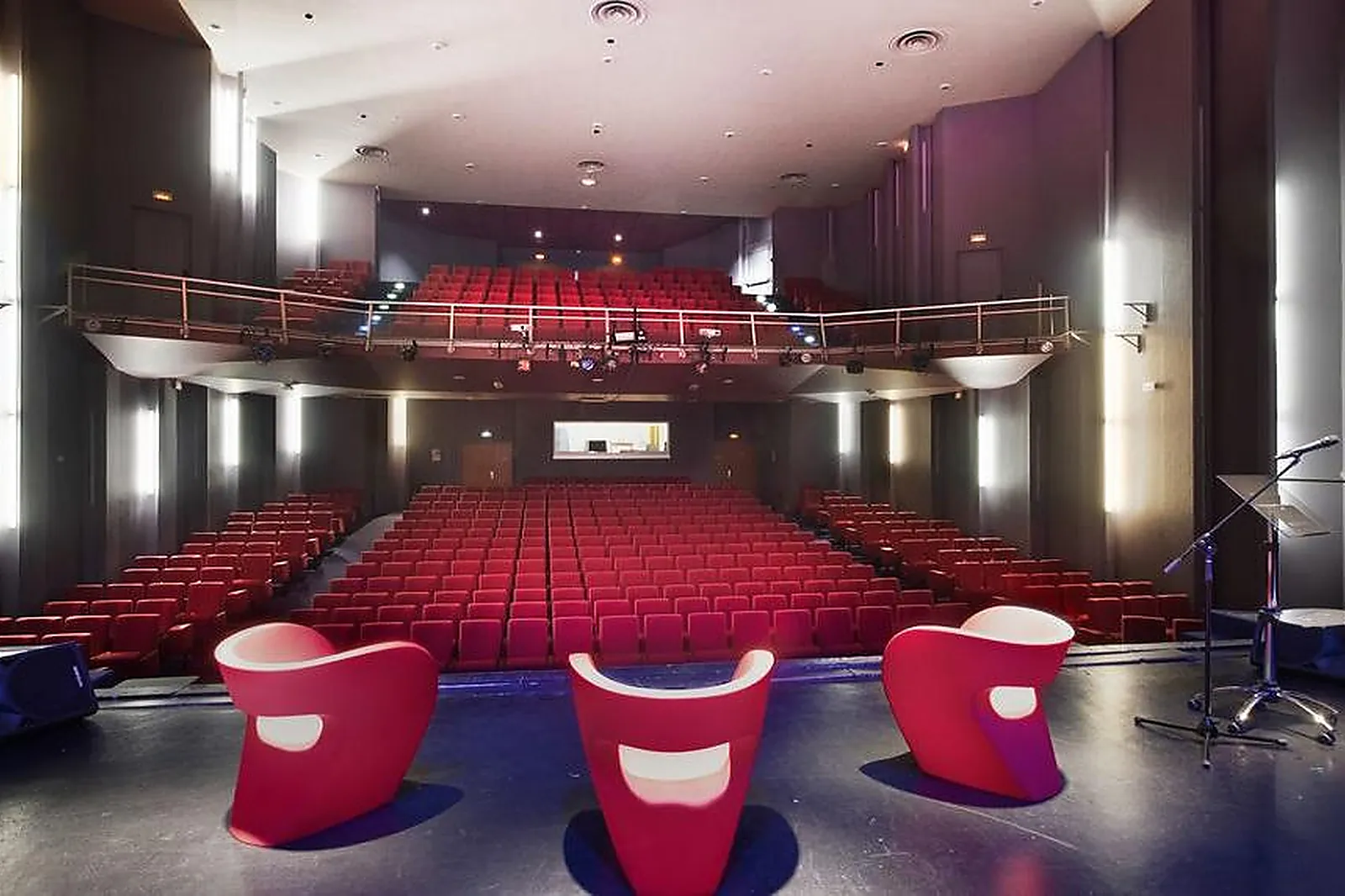 Lieux événementiels, HOTEL CLUB LES HYVANS