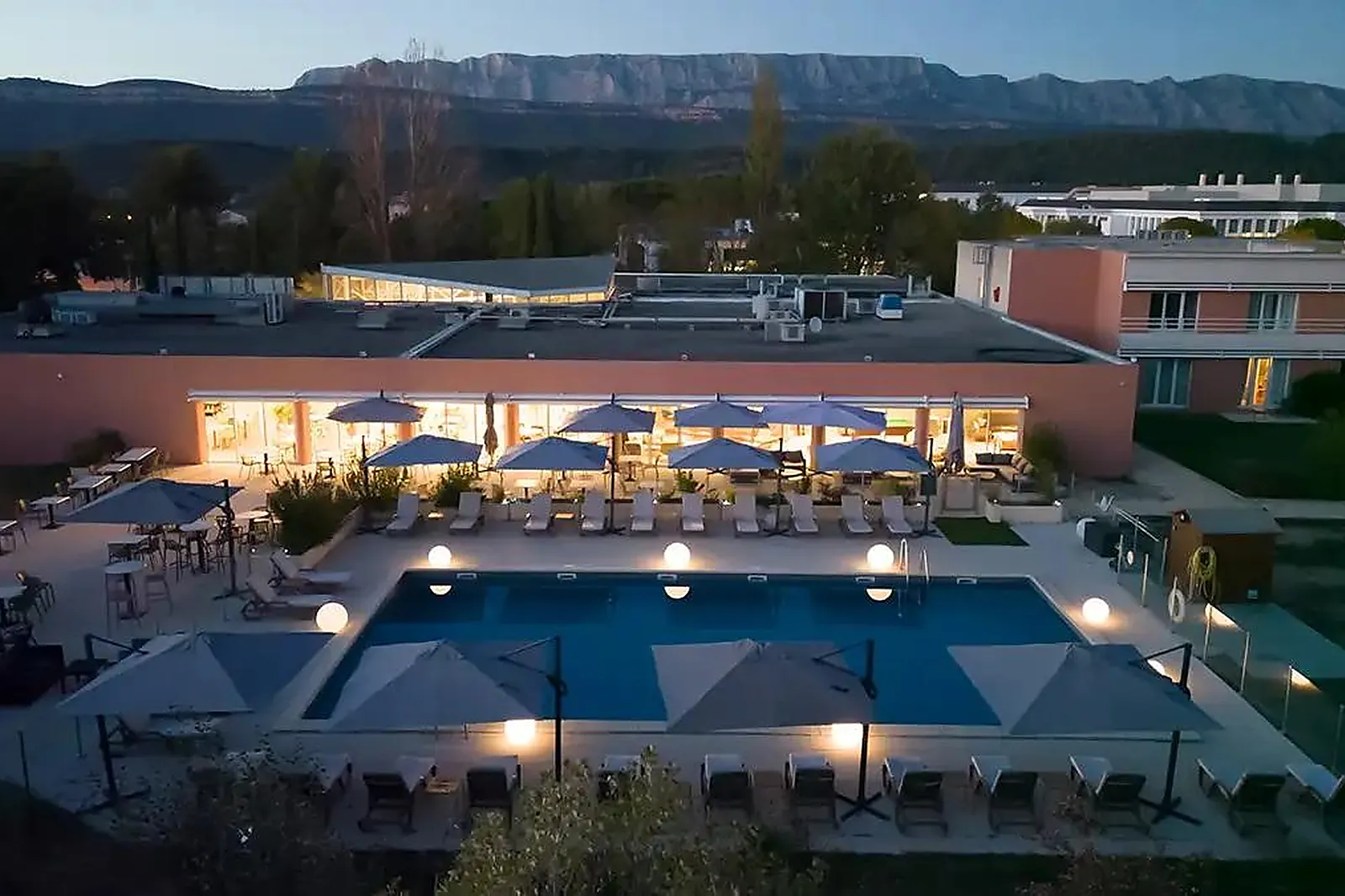 Hôtel, HOTEL MOUNT VENTÙRI 