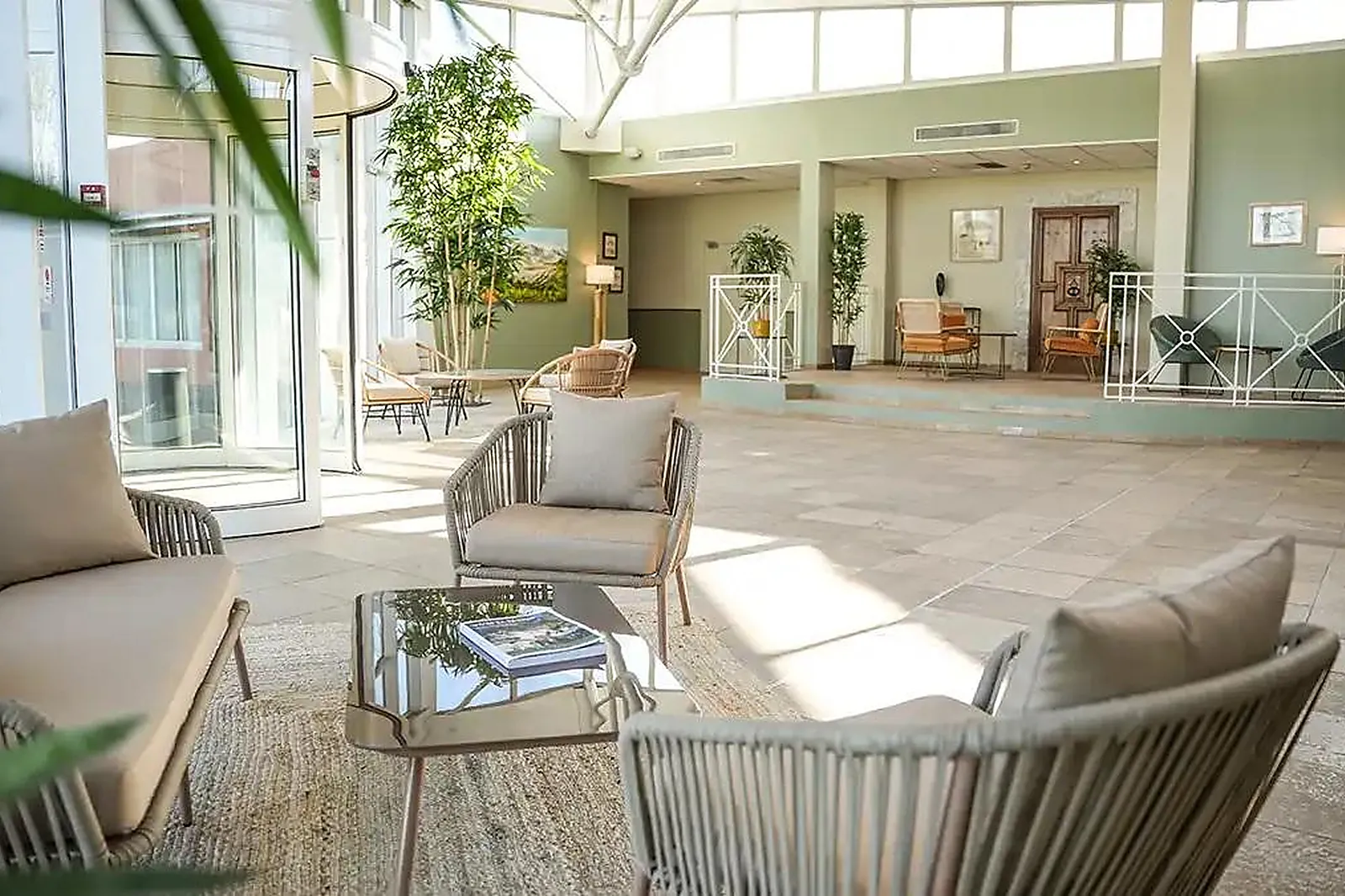 Hôtel, HOTEL MOUNT VENTÙRI 