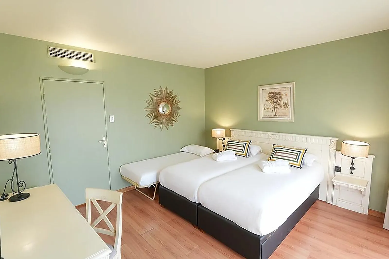 Hôtel, HOTEL MOUNT VENTÙRI 