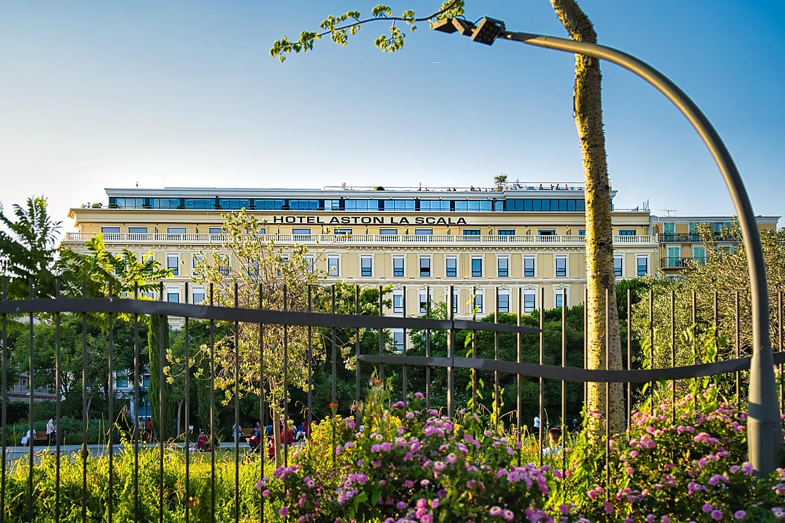 Hôtel, HÔTEL ASTON LA SCALA NICE