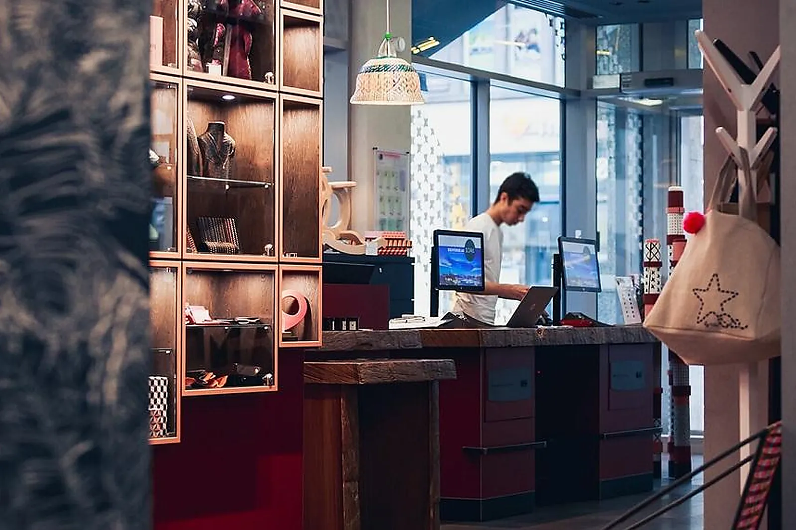 Lieux événementiels, HÔTEL BOMA ****