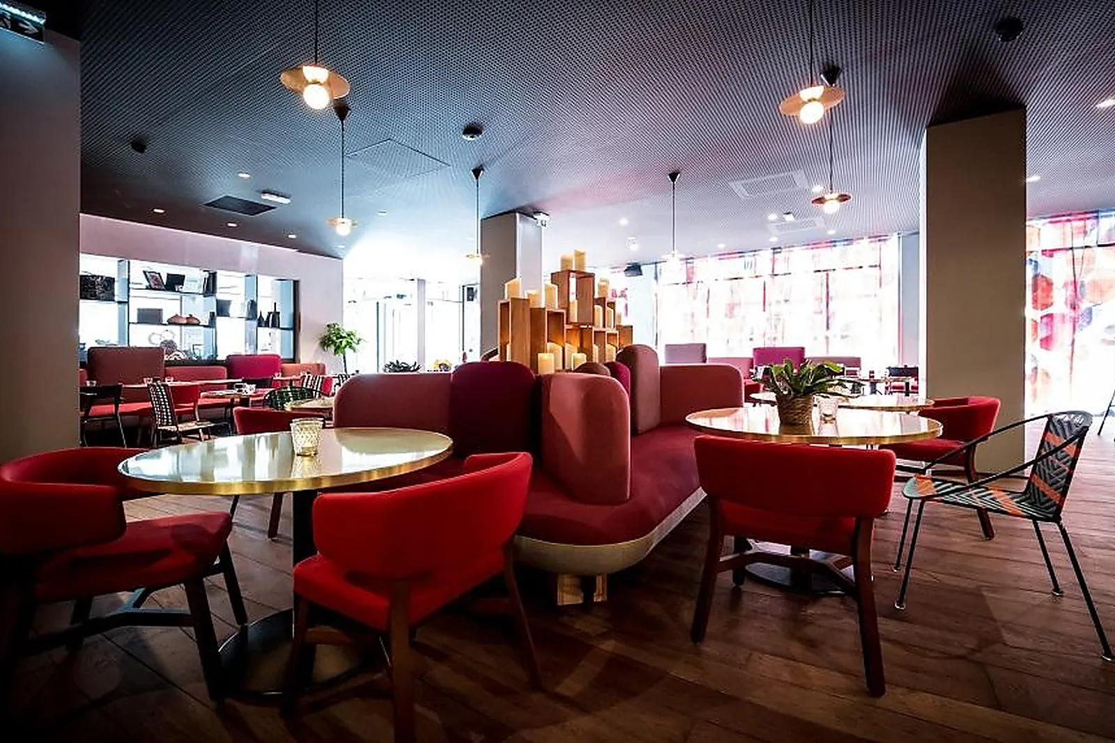 Lieux événementiels, HÔTEL BOMA ****