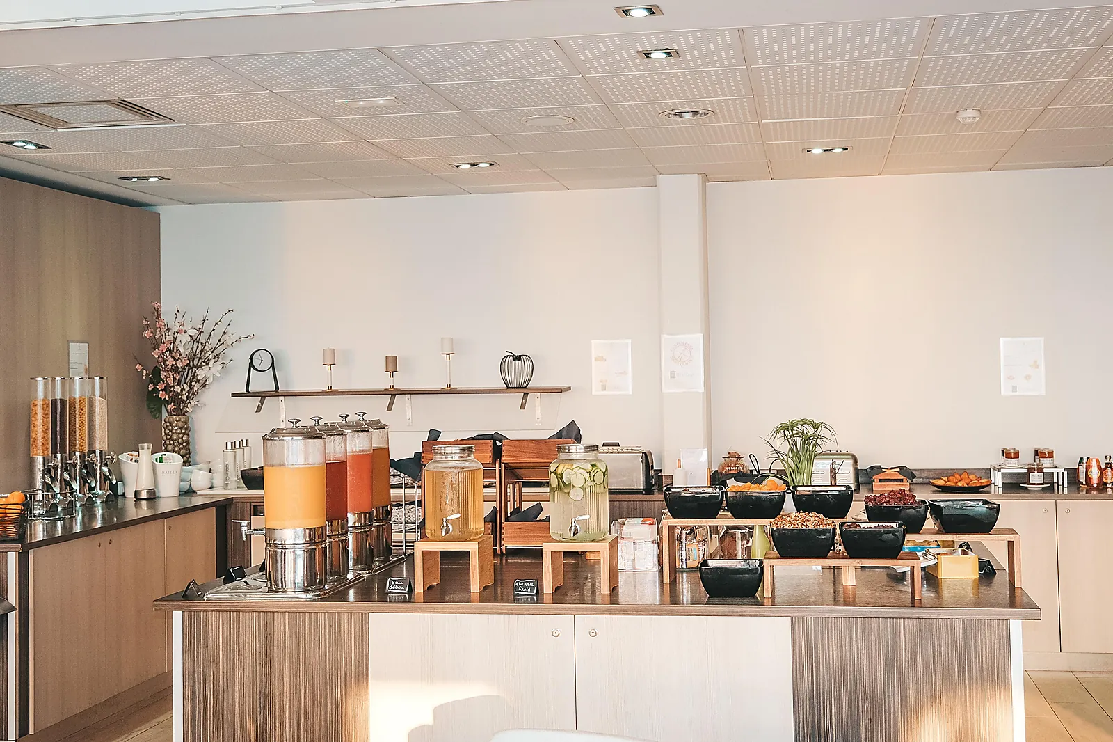 Hôtel, HÔTEL BAIE DES ANGES THALAZUR ANTIBES - THALASSOTHÉRAPIE & SPA