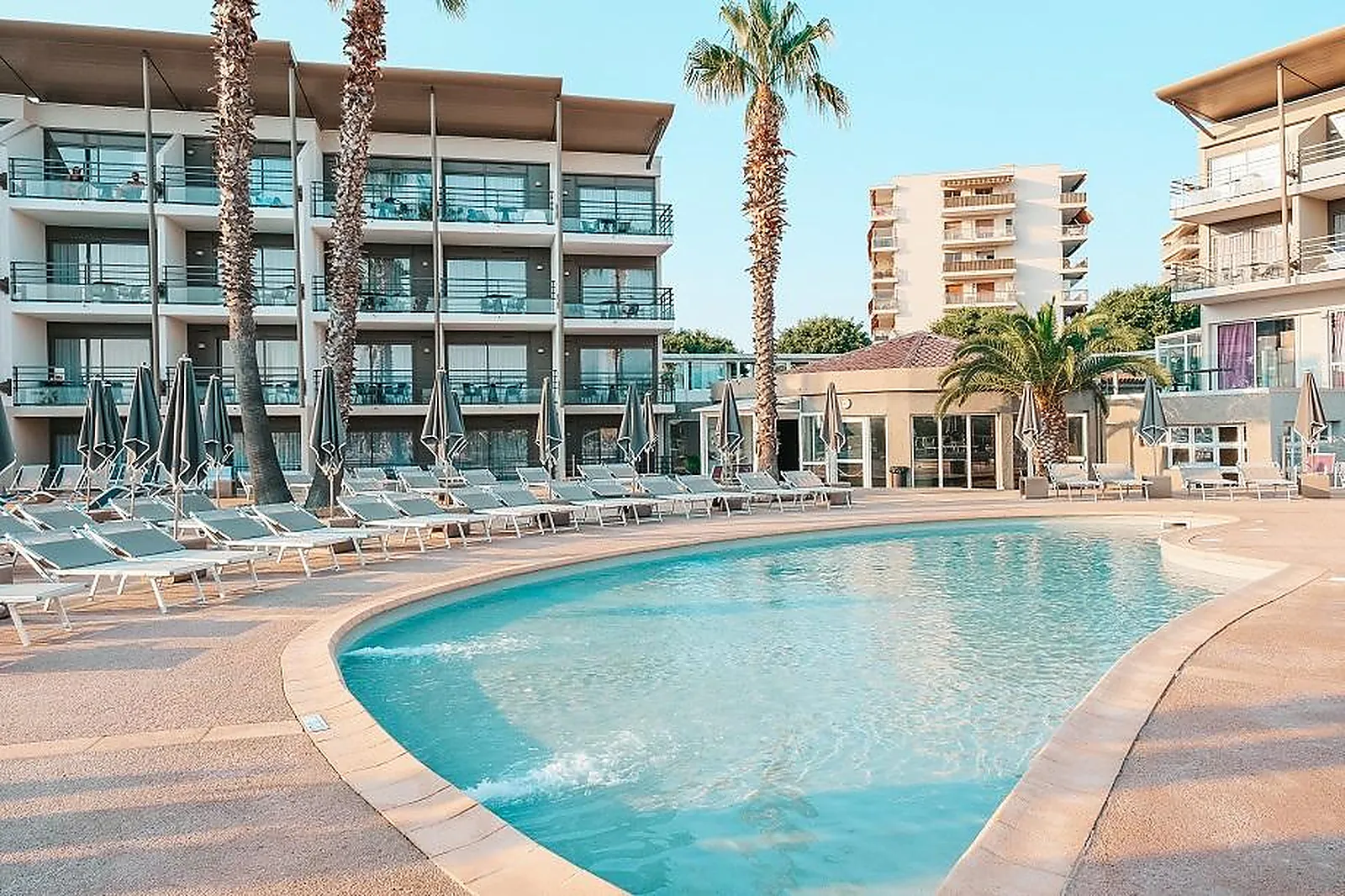 Hôtel, HÔTEL BAIE DES ANGES THALAZUR ANTIBES - THALASSOTHÉRAPIE & SPA