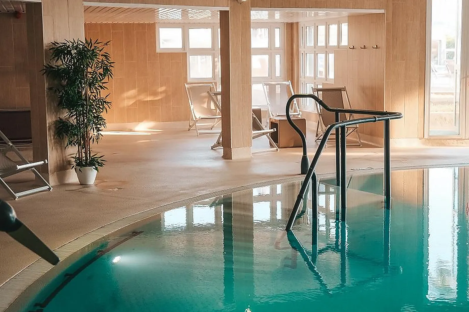 Hôtel, HÔTEL BAIE DES ANGES THALAZUR ANTIBES - THALASSOTHÉRAPIE & SPA